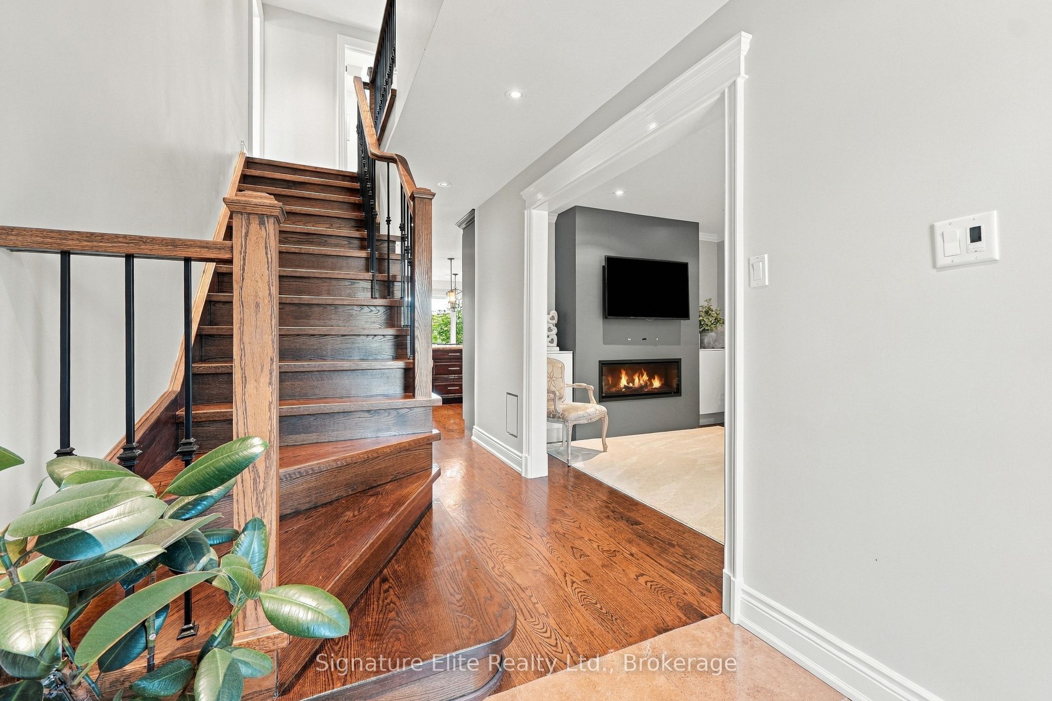 190 Longwood Drive Property Photo 17