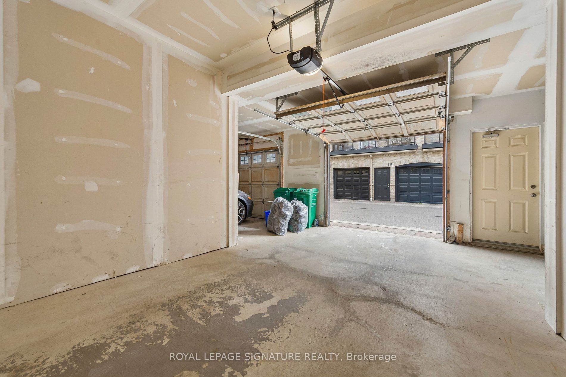 5035 Oscar Peterson Boulevard 41 Property Photo 20