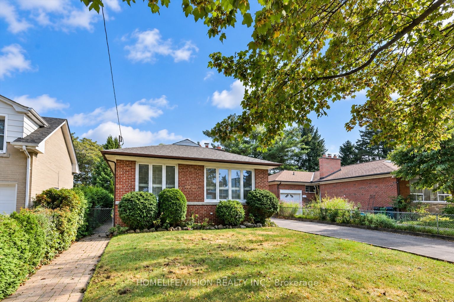 11 Larstone Avenue Property Photo 2