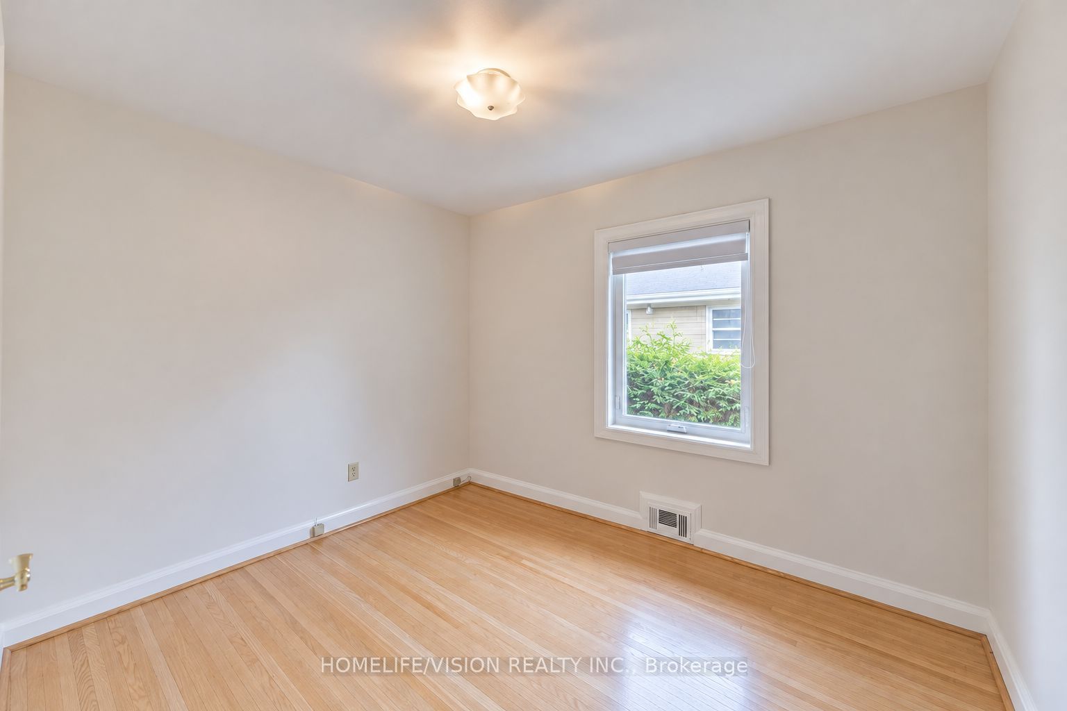 11 Larstone Avenue Property Photo 21