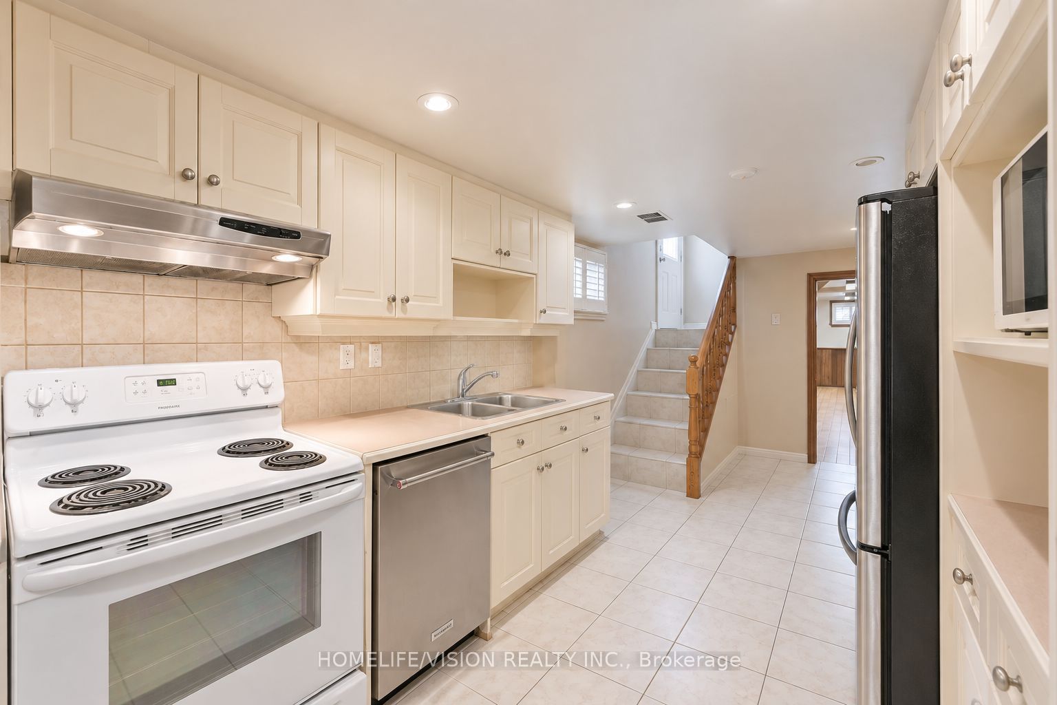 11 Larstone Avenue Property Photo 24