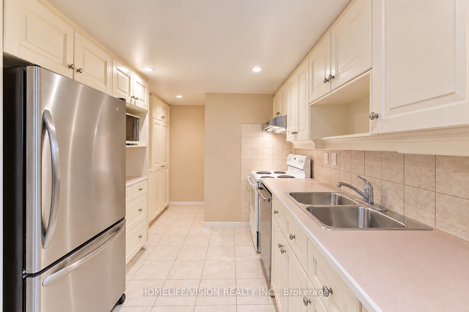 11 Larstone Avenue Property Photo 25