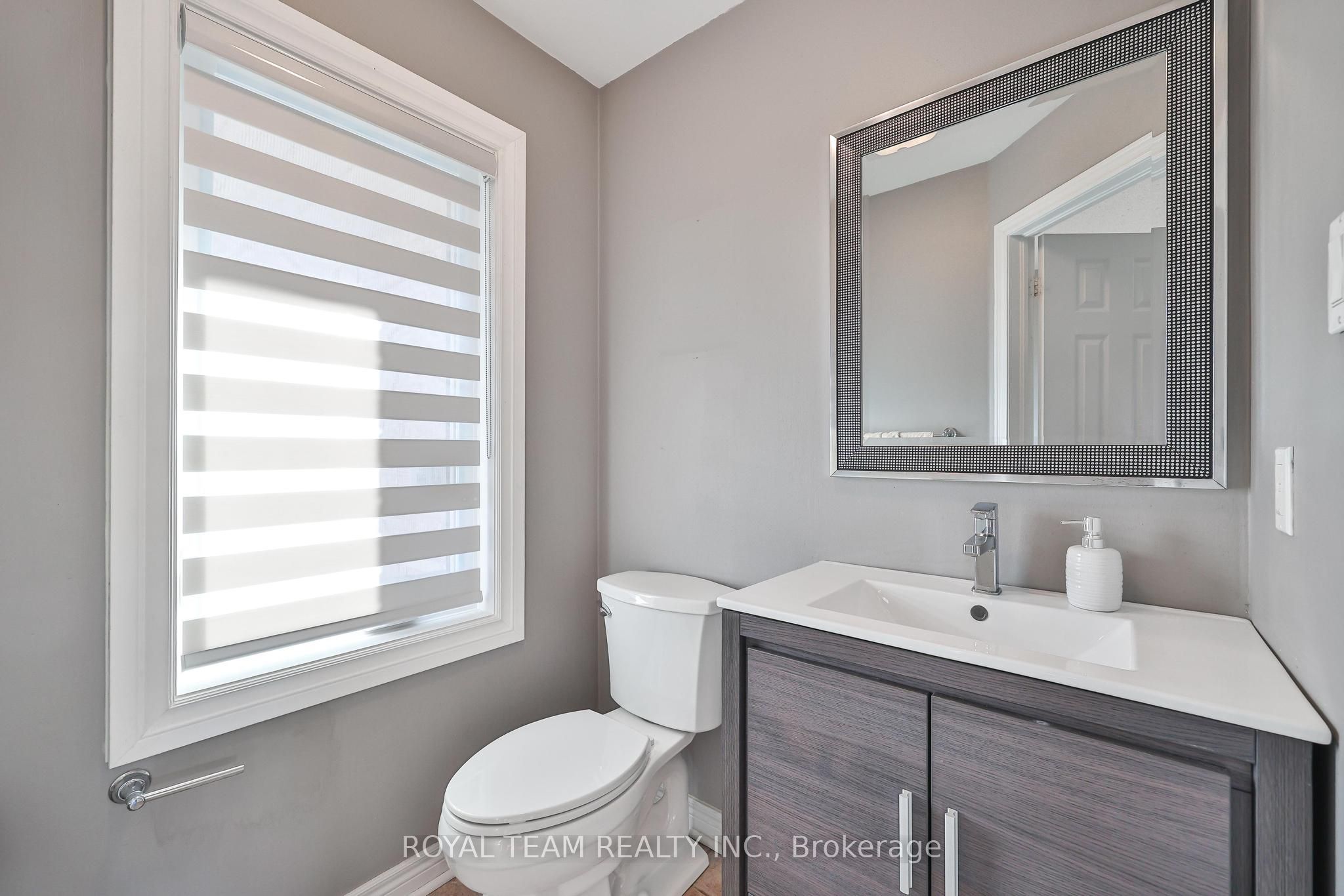 40 Emily Carr Crescent Property Photo 15