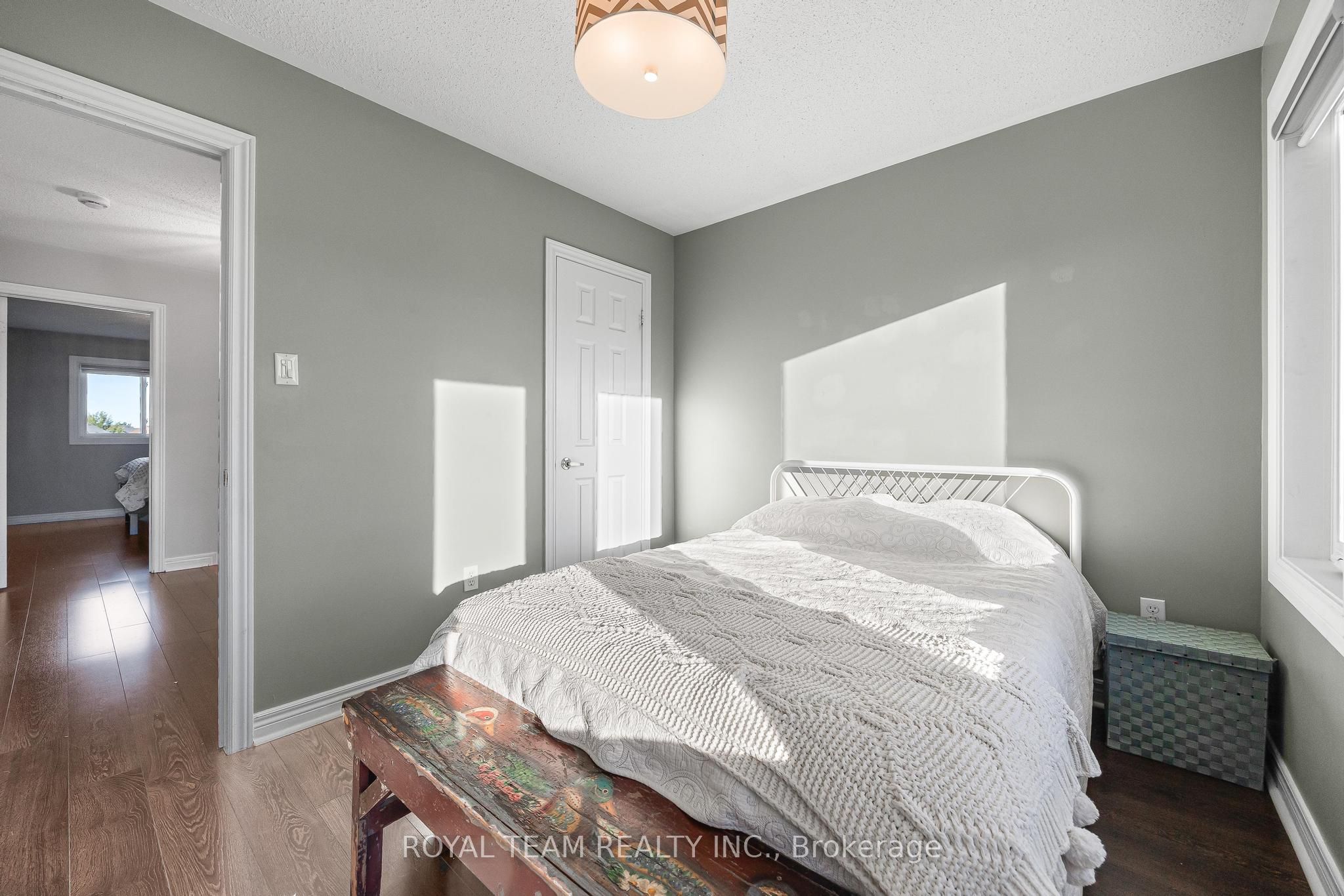 40 Emily Carr Crescent Property Photo 25