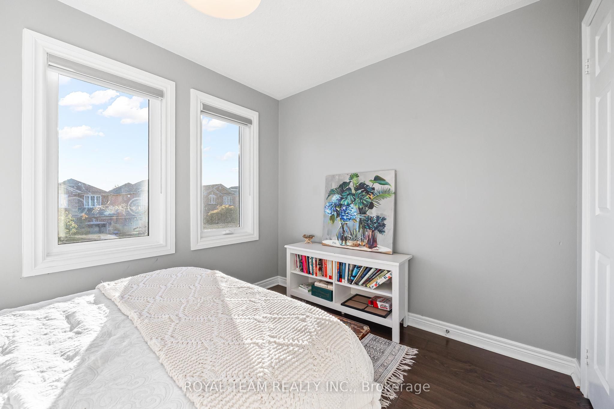 40 Emily Carr Crescent Property Photo 26