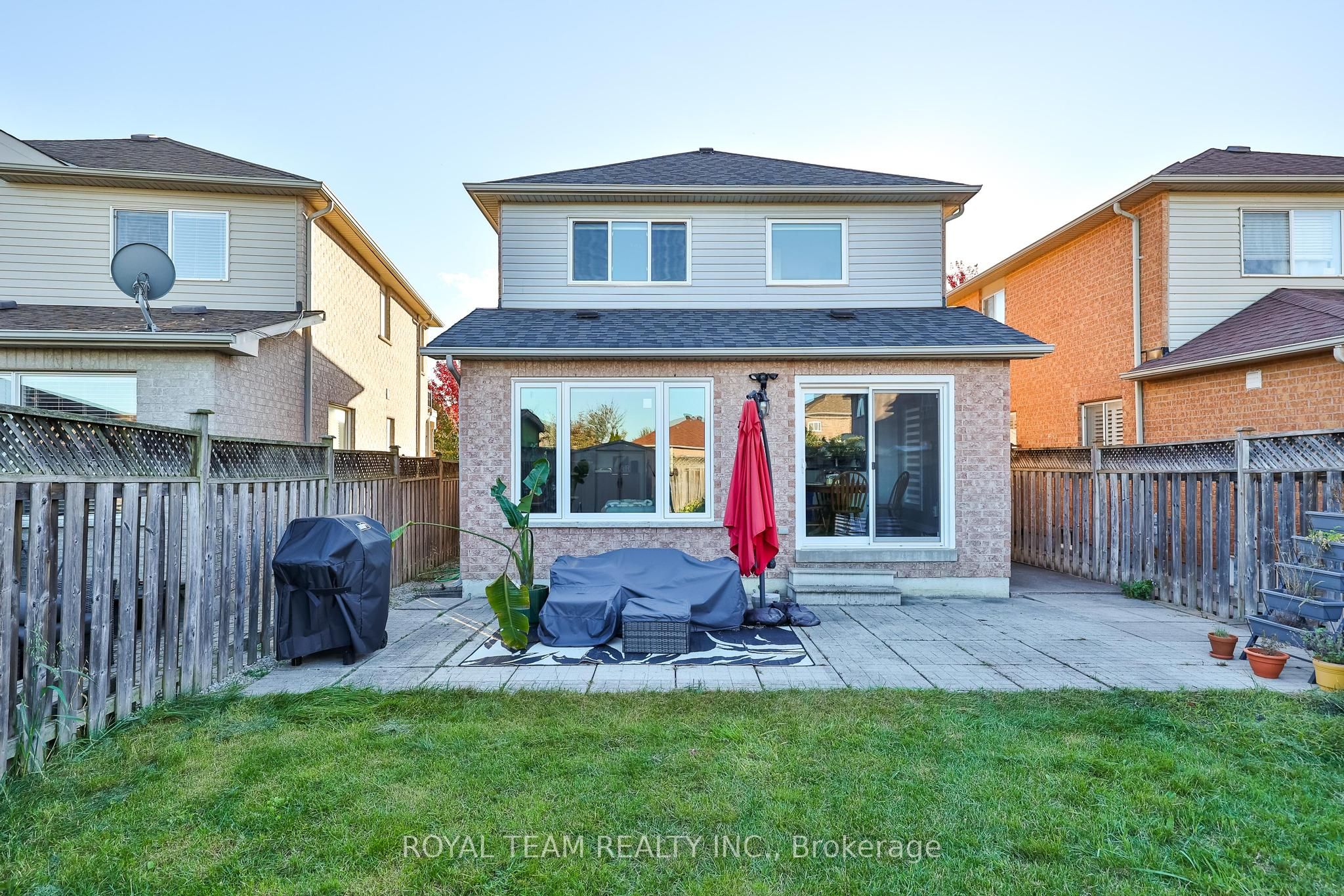 40 Emily Carr Crescent Property Photo 33