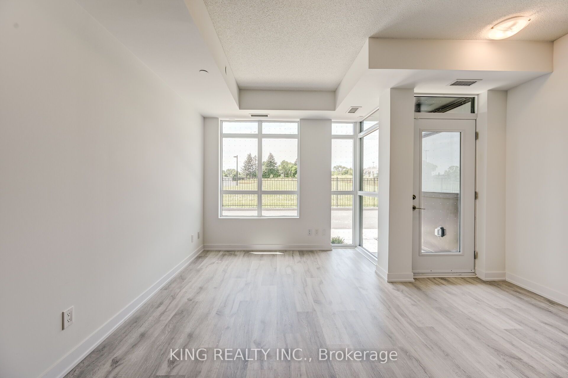 251 Manitoba Street 133 Property Photo 16