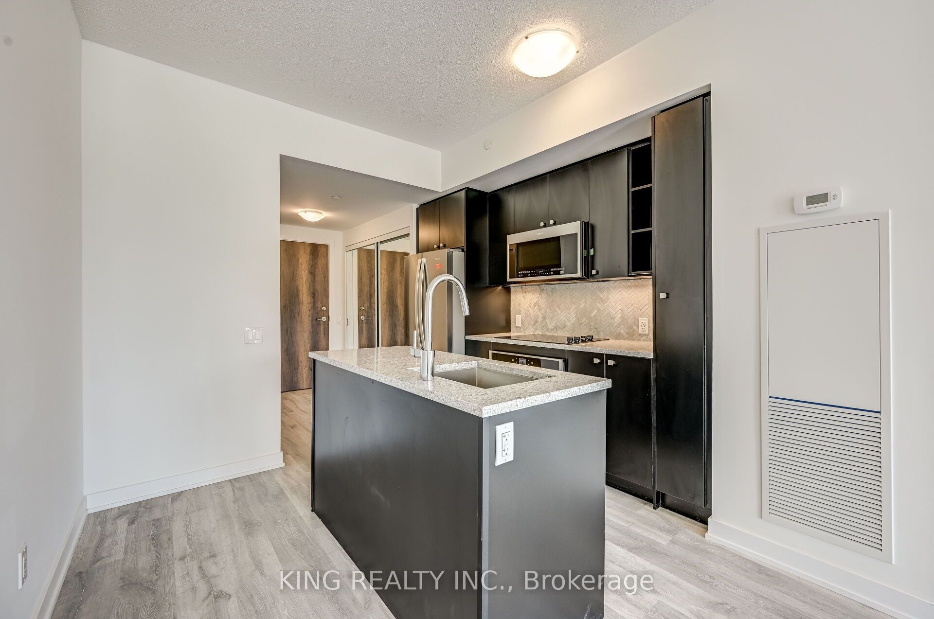 251 Manitoba Street 133 Property Photo 18