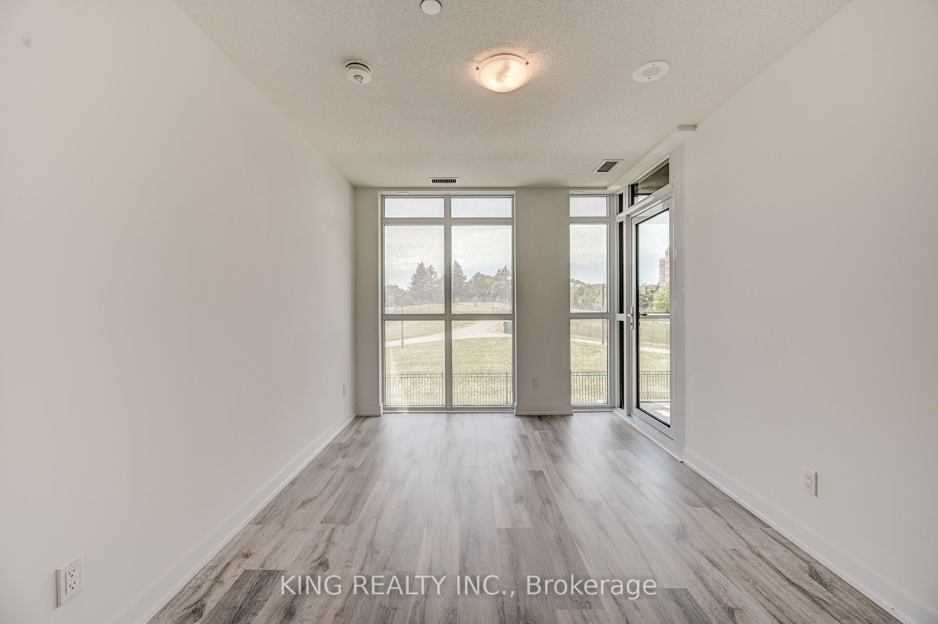 251 Manitoba Street 133 Property Photo 26