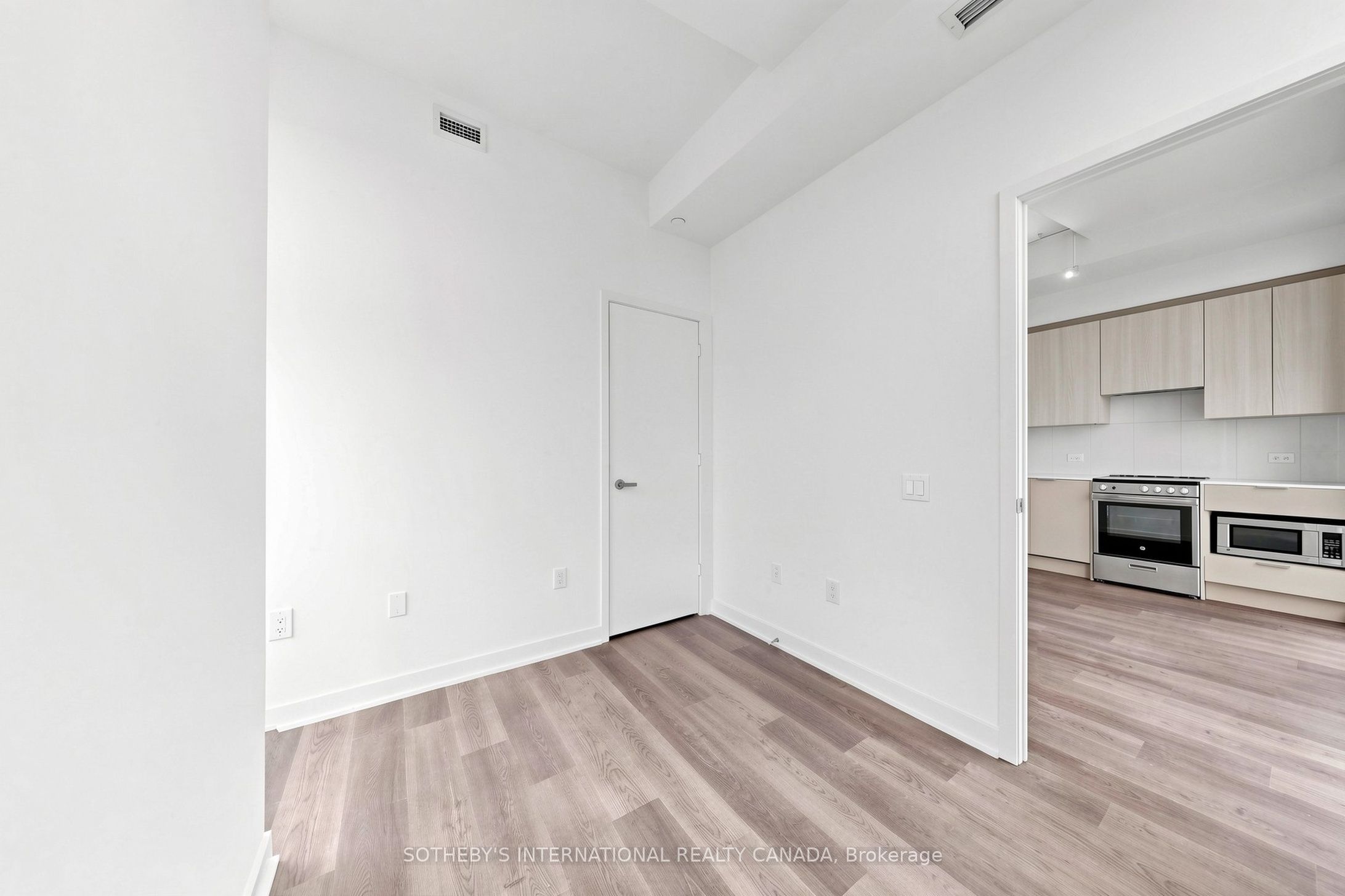 3900 Confederation Parkway 1809 Property Photo 13