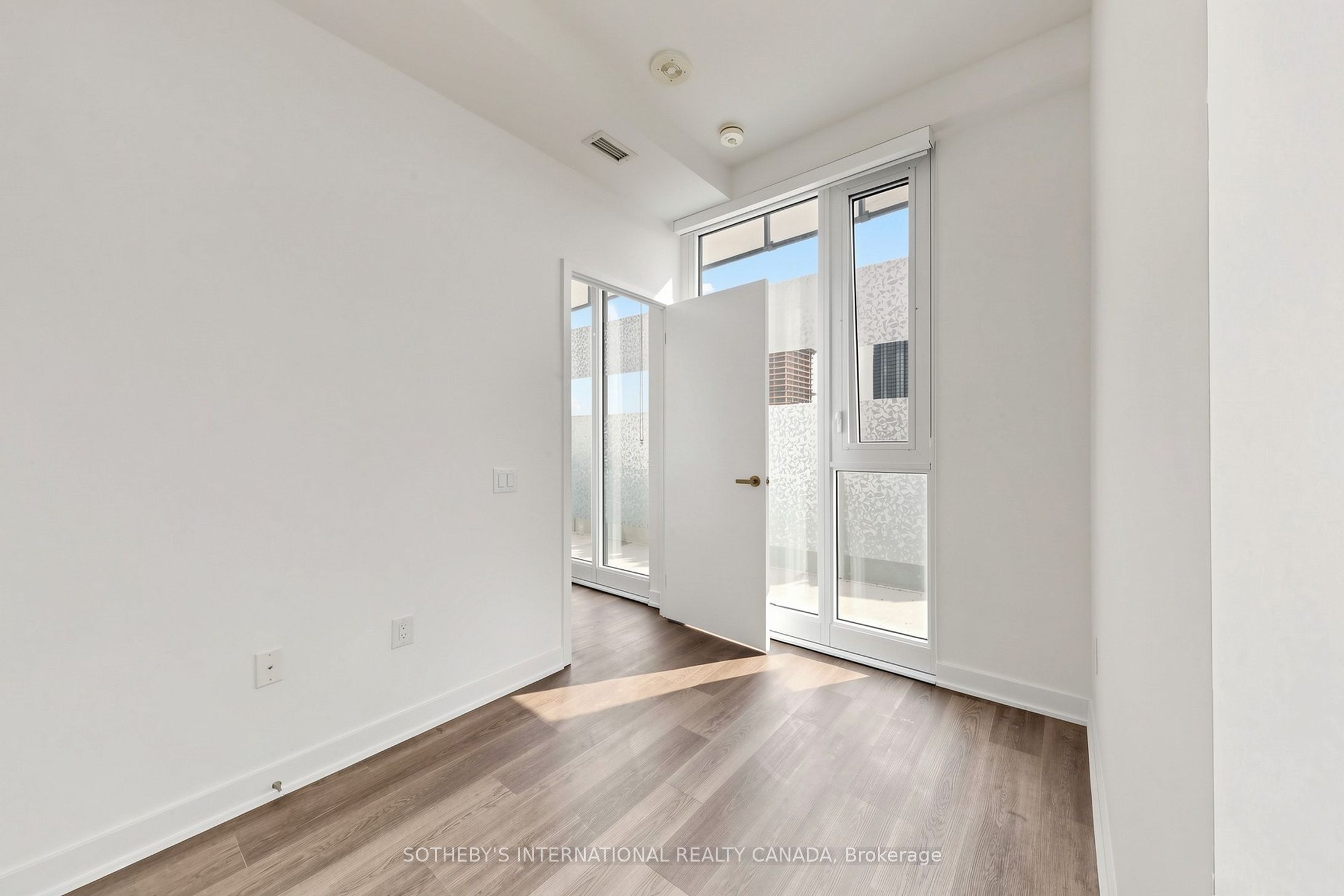 3900 Confederation Parkway 1809 Property Photo 15
