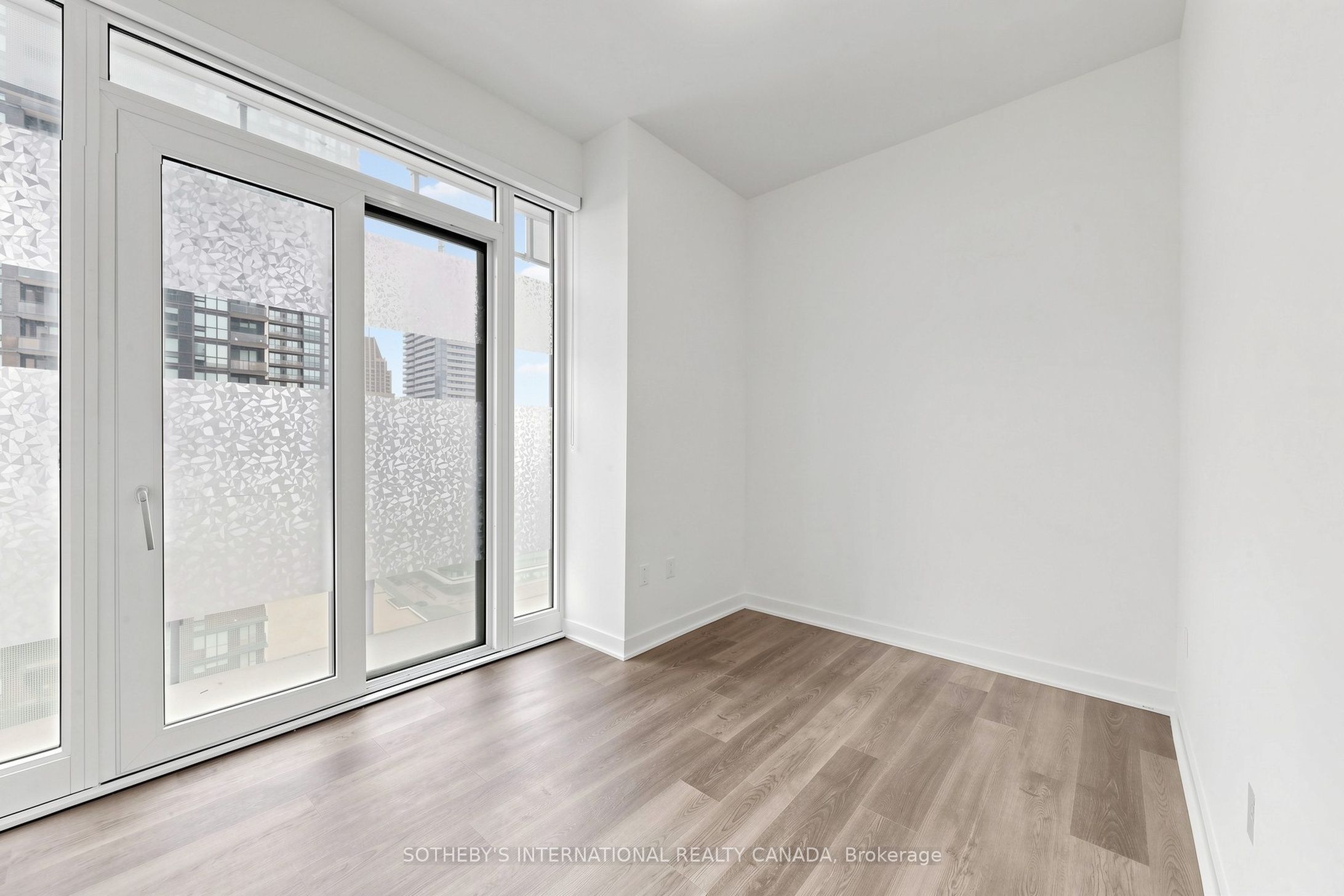 3900 Confederation Parkway 1809 Property Photo 16