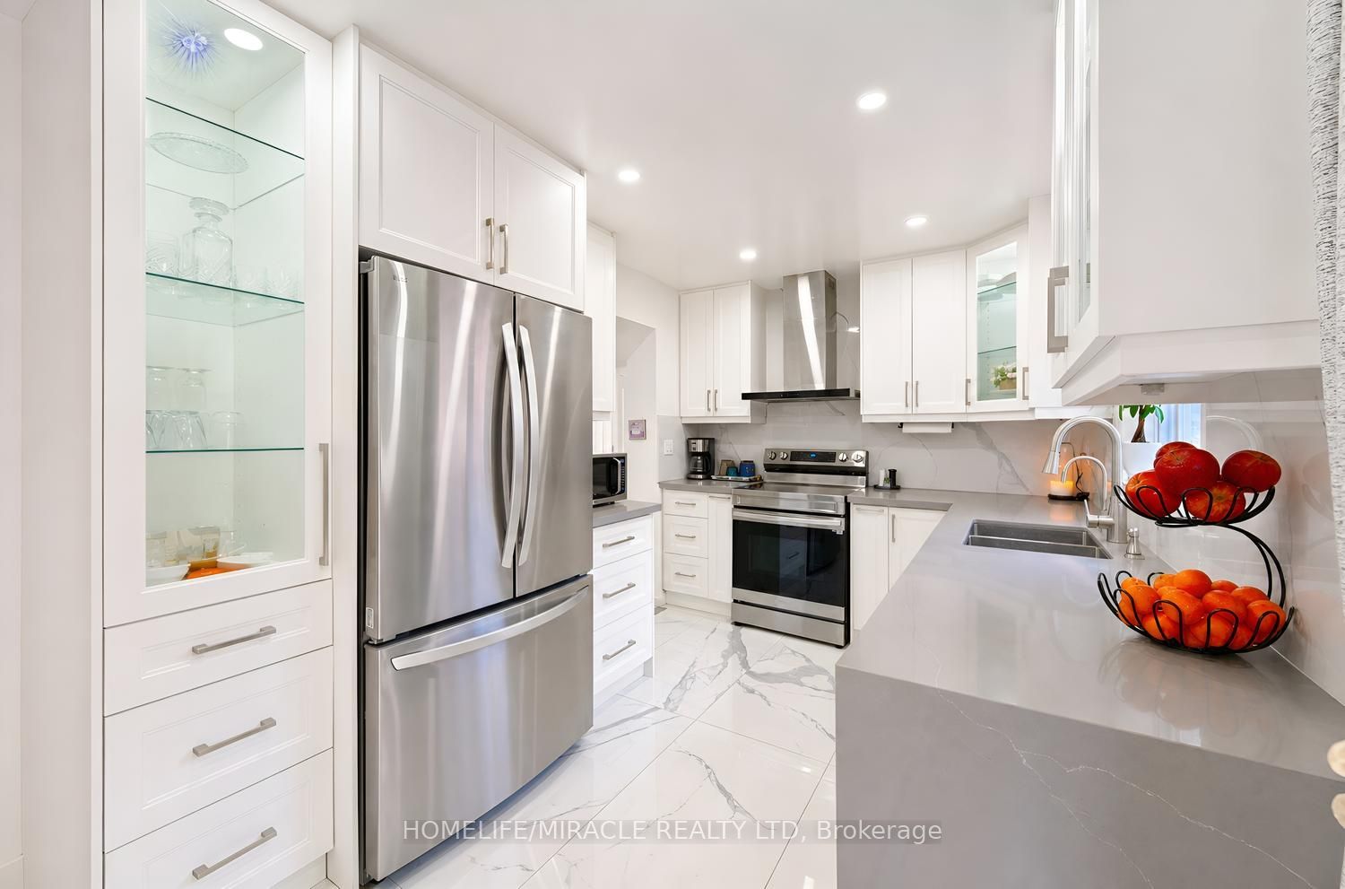 1552 Harwood Drive Property Photo 18
