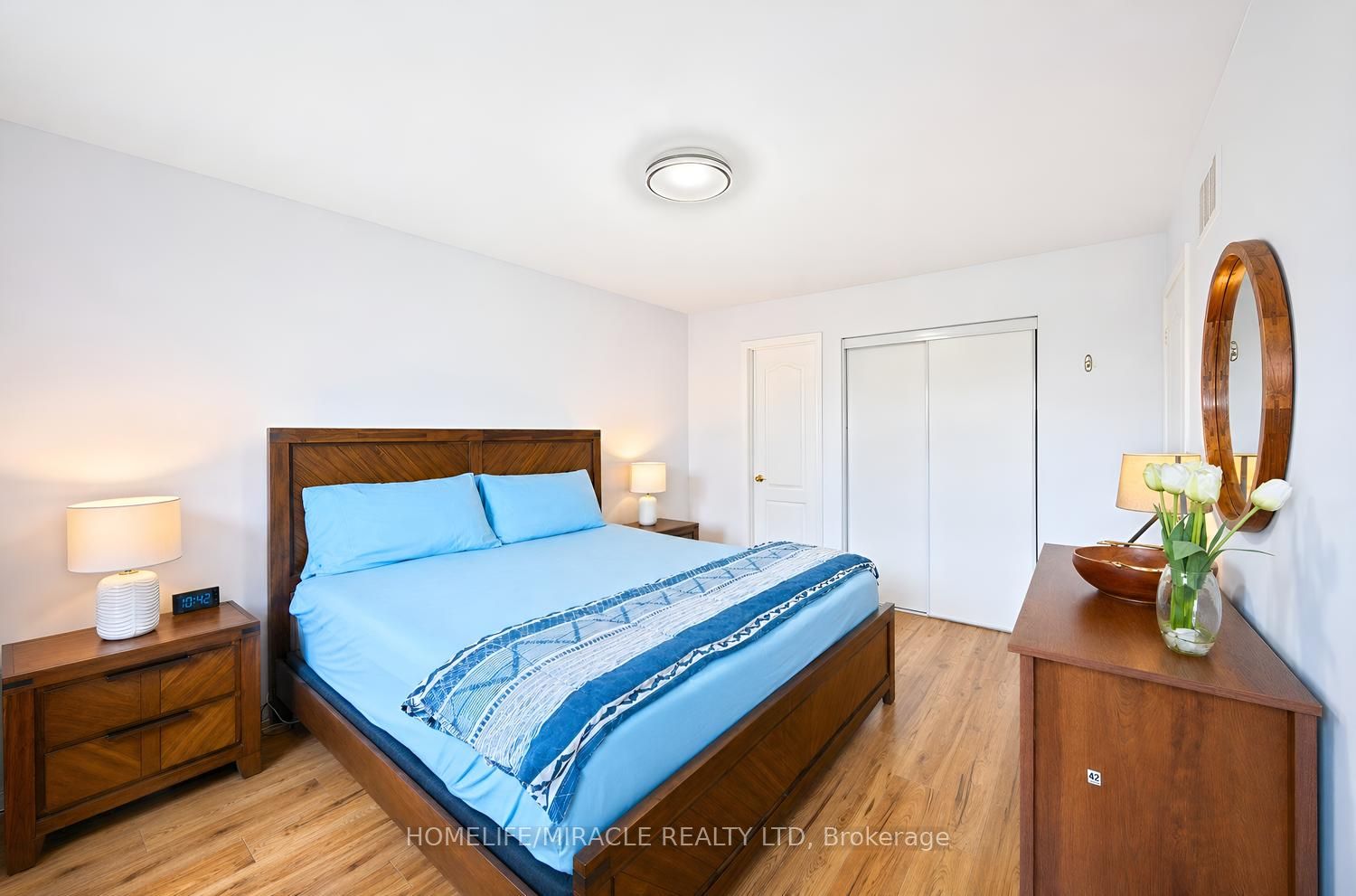 1552 Harwood Drive Property Photo 28