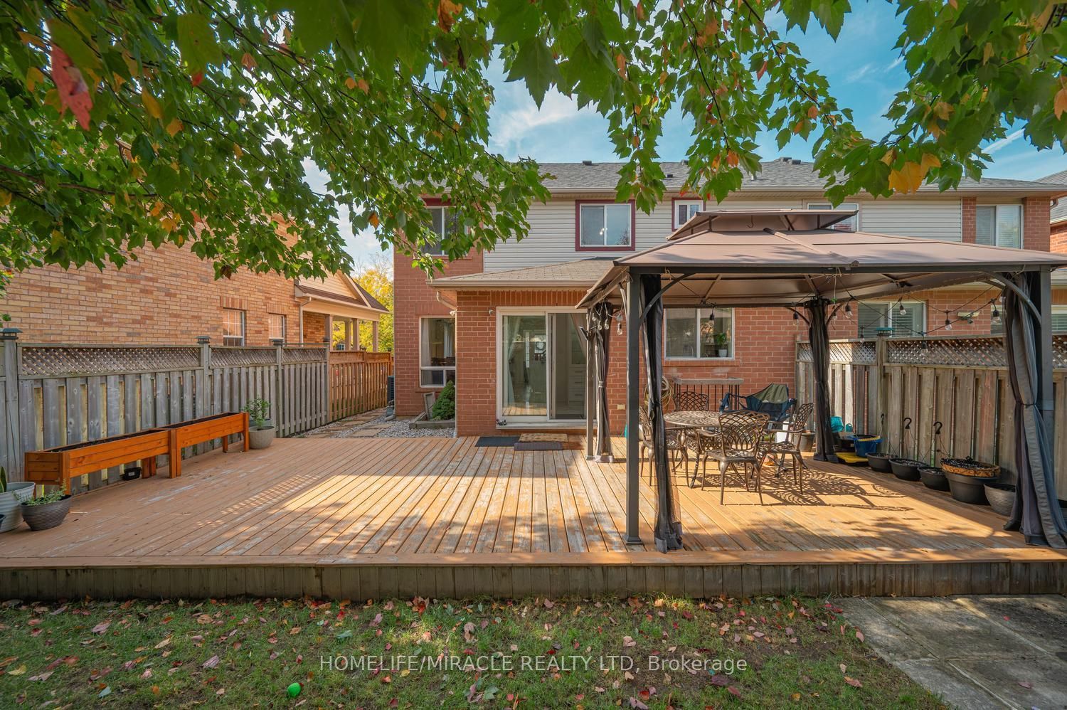 1552 Harwood Drive Property Photo 44