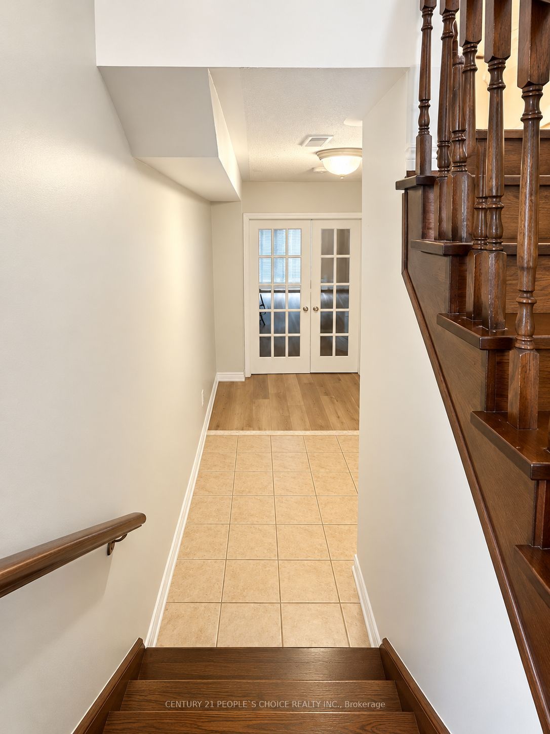230 Paisley Boulevard W 24 Property Photo 14