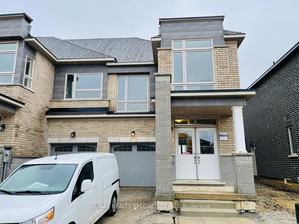 20 Donald Ficht Crescent Main & 2nd Property Photo 2