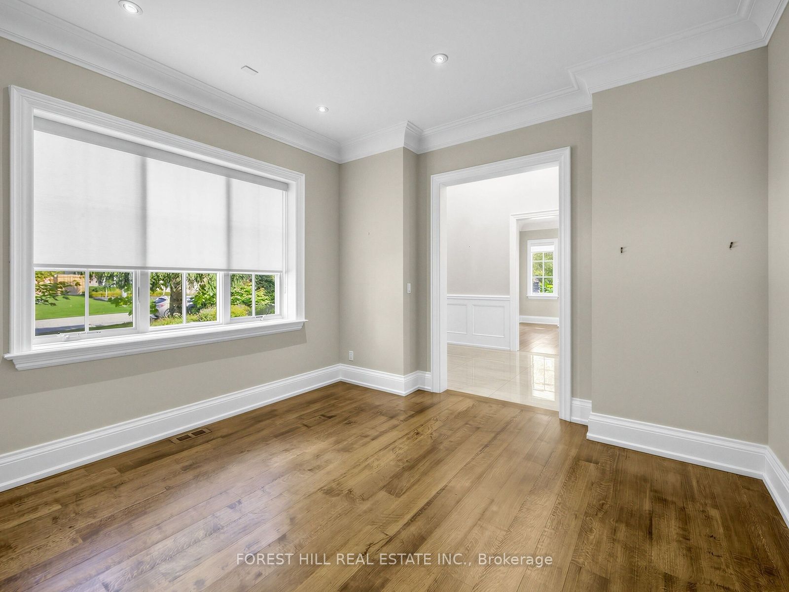302 Pinehurst Drive W Property Photo 10