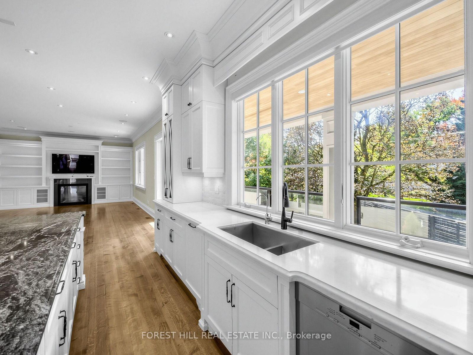 302 Pinehurst Drive W Property Photo 14