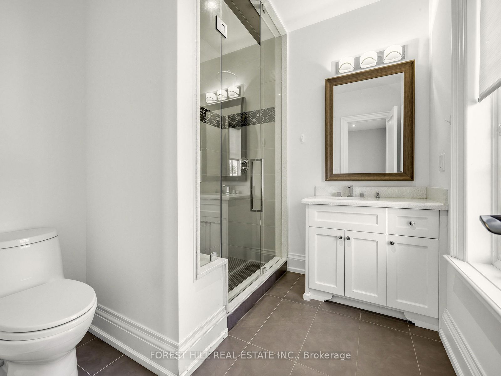 302 Pinehurst Drive W Property Photo 30
