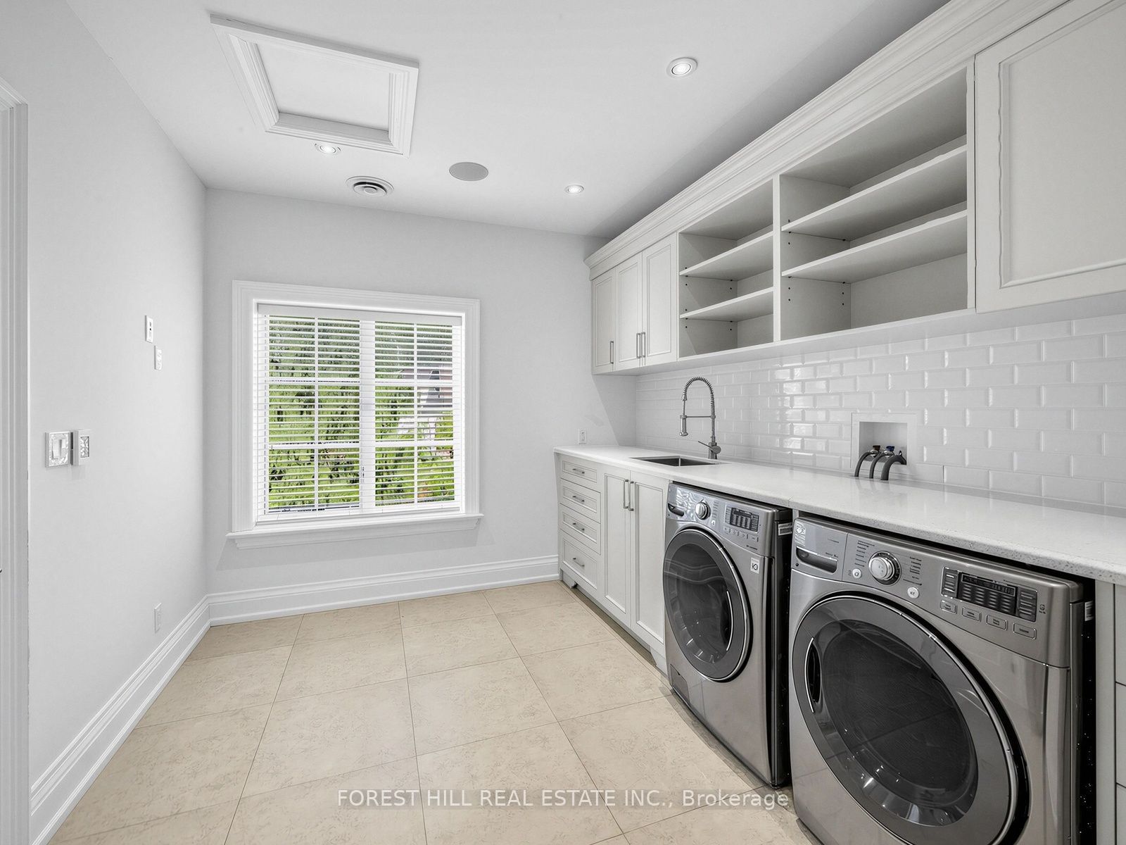 302 Pinehurst Drive W Property Photo 42