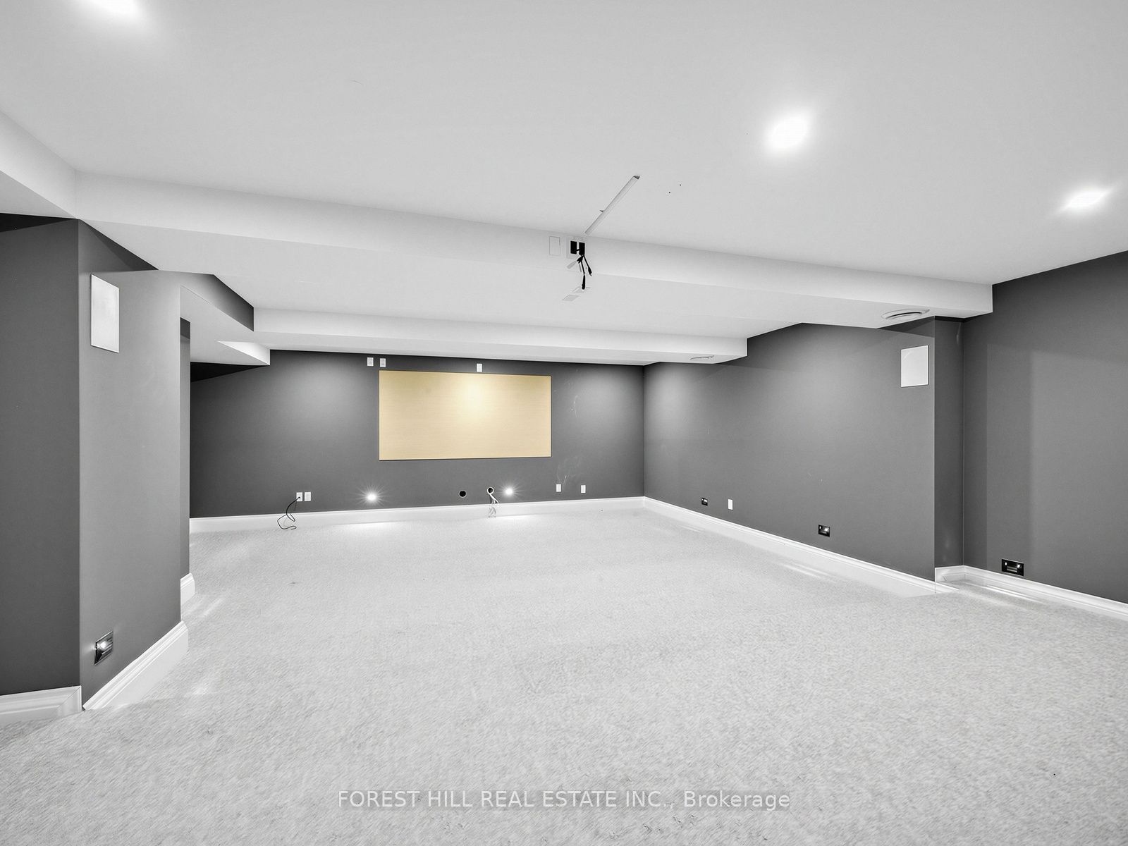302 Pinehurst Drive W Property Photo 45