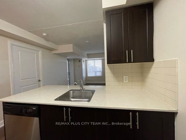 2 Eva Road 1521 Property Photo 8
