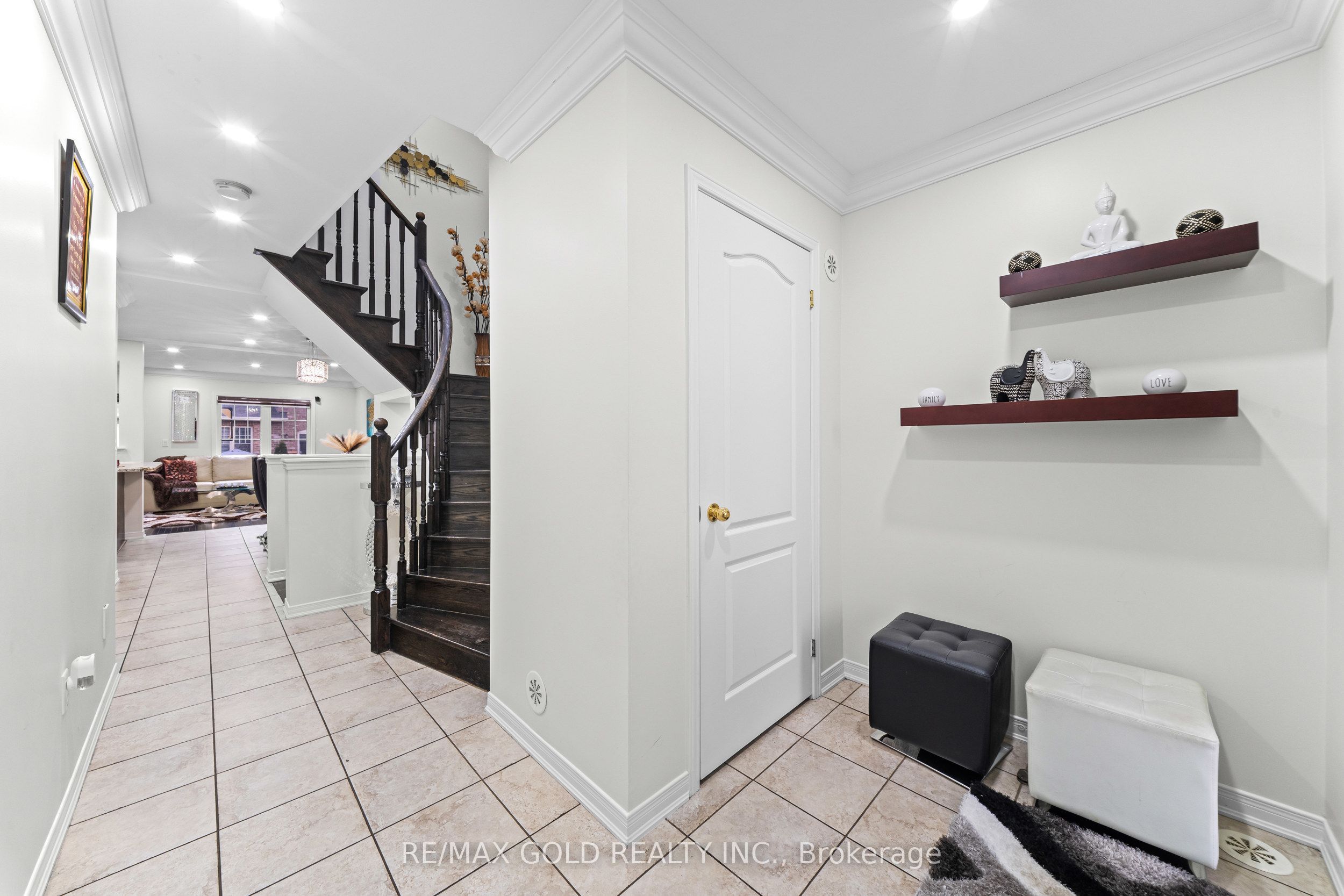 35 Davenhill Road Property Photo 3