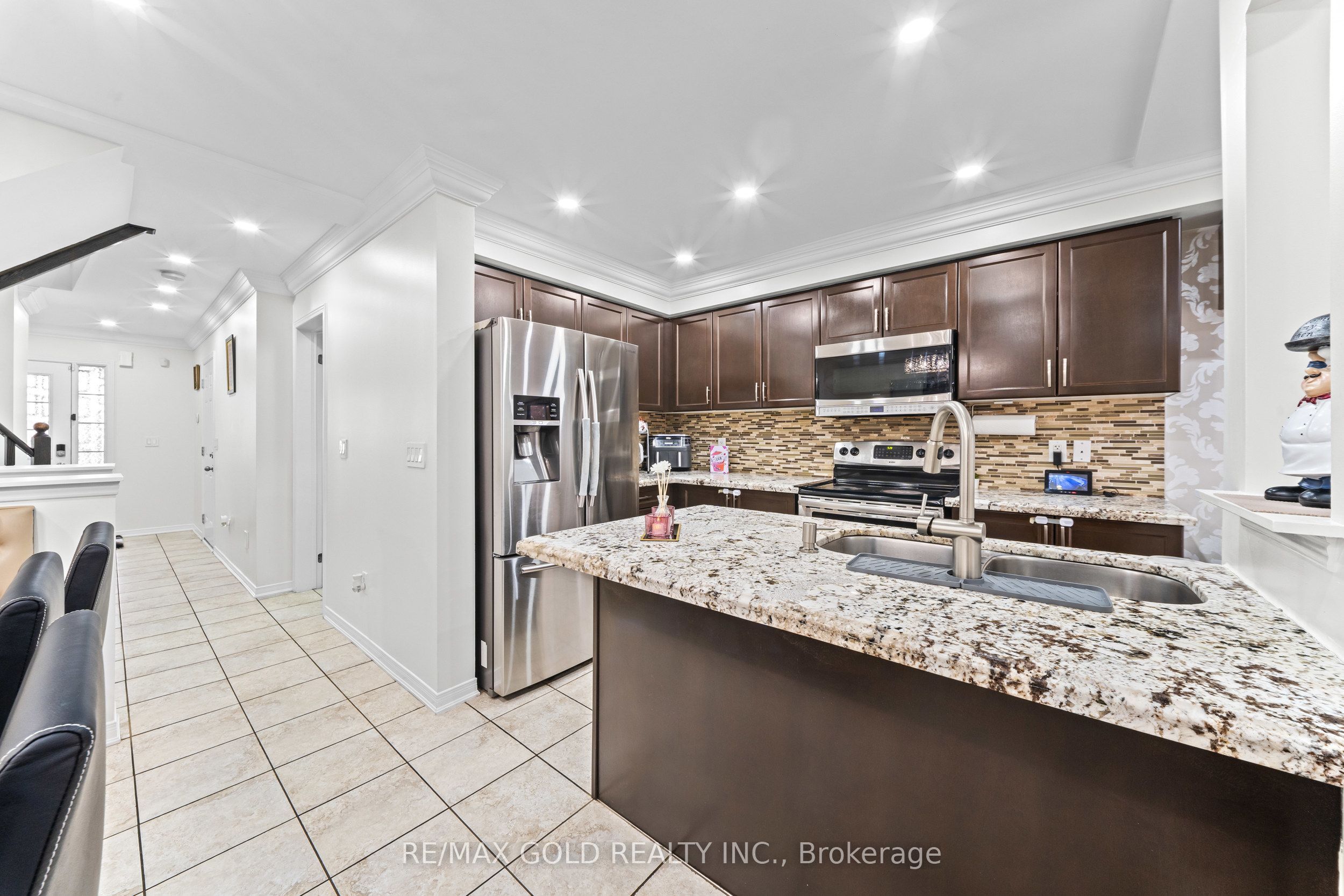 35 Davenhill Road Property Photo 5