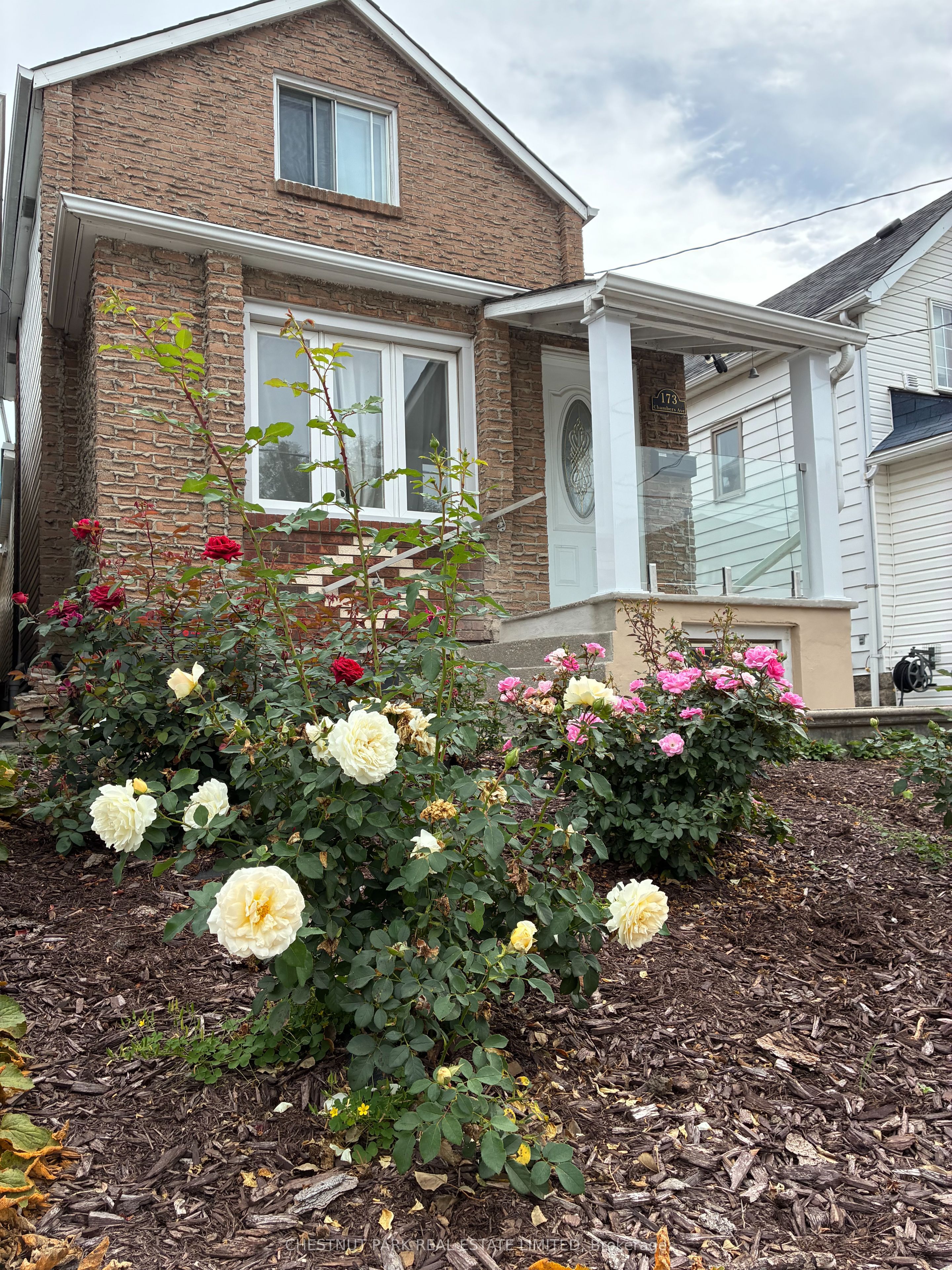 173 Chambers Avenue Lower Property Photo 1