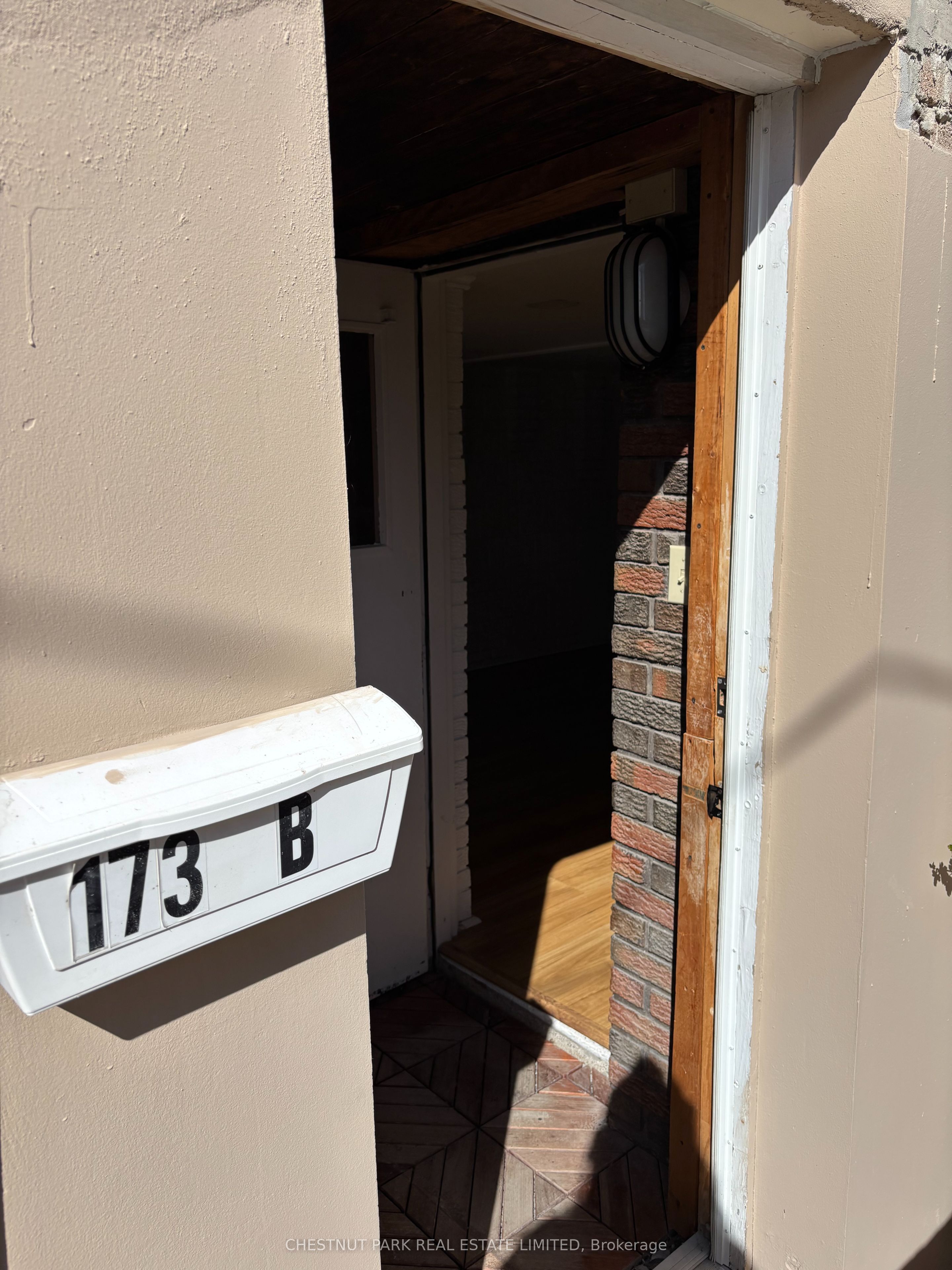 173 Chambers Avenue Lower Property Photo 3