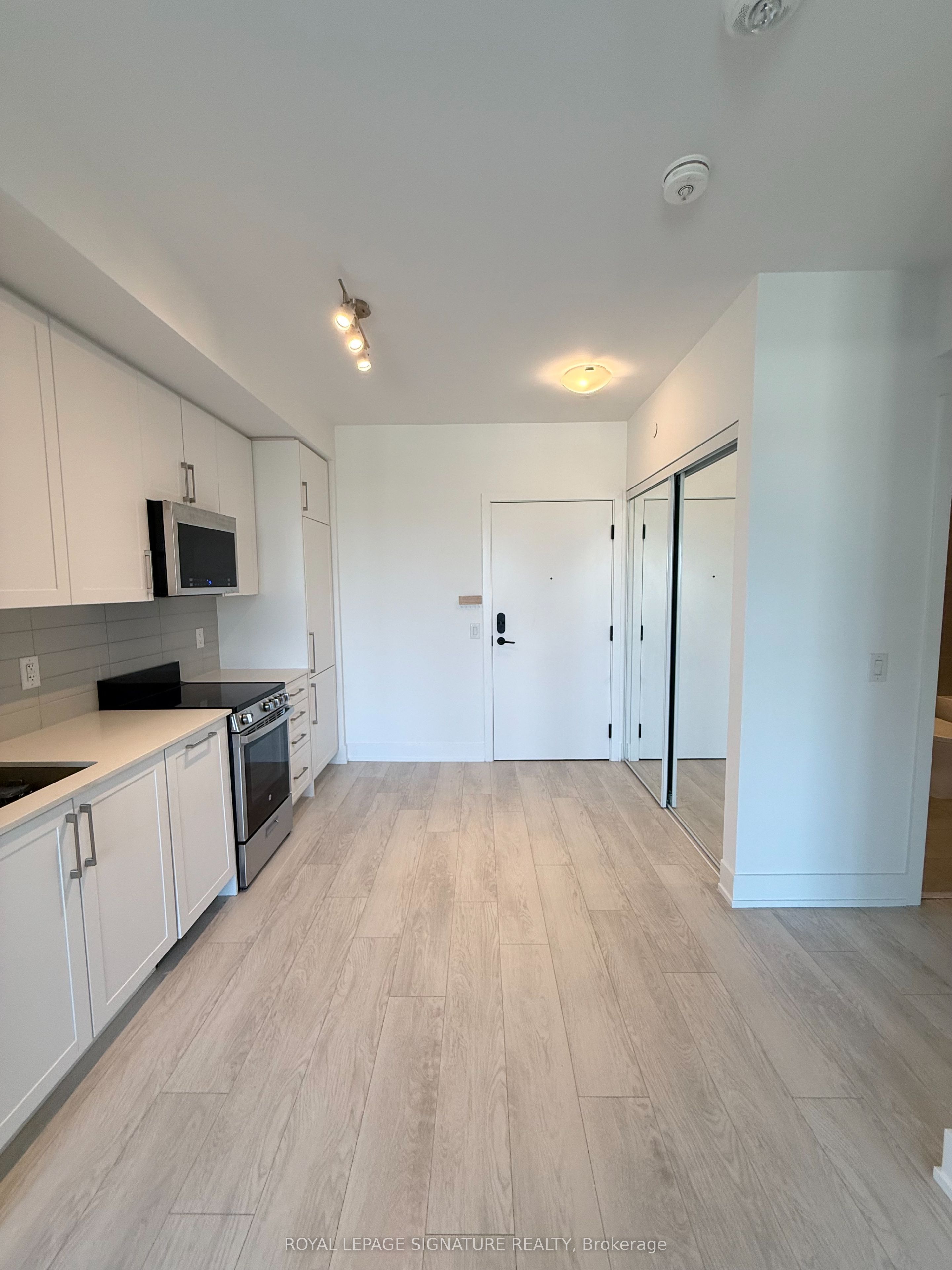 2450 Old Bronte Road 410 Property Photo 6