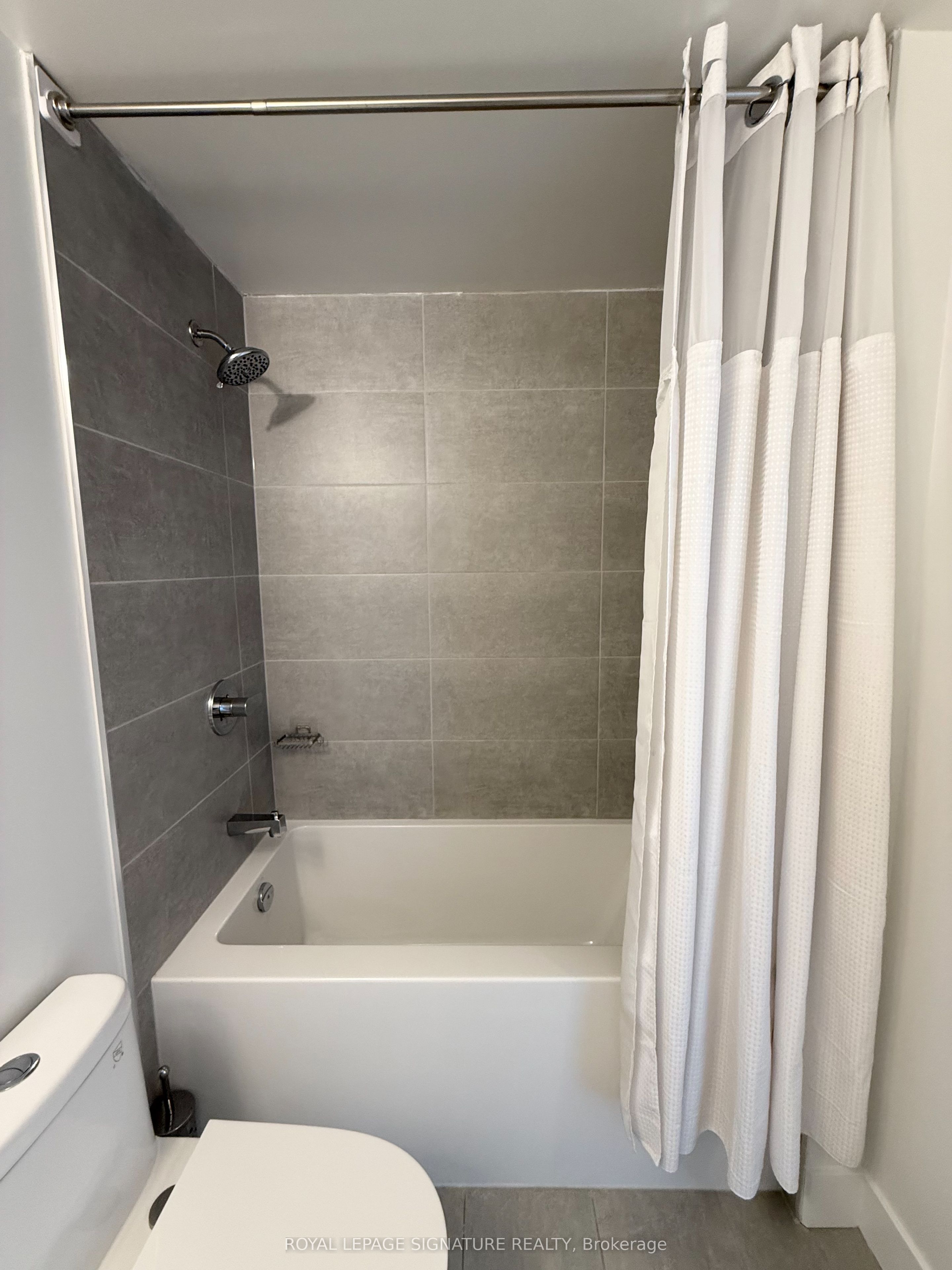 2450 Old Bronte Road 410 Property Photo 11