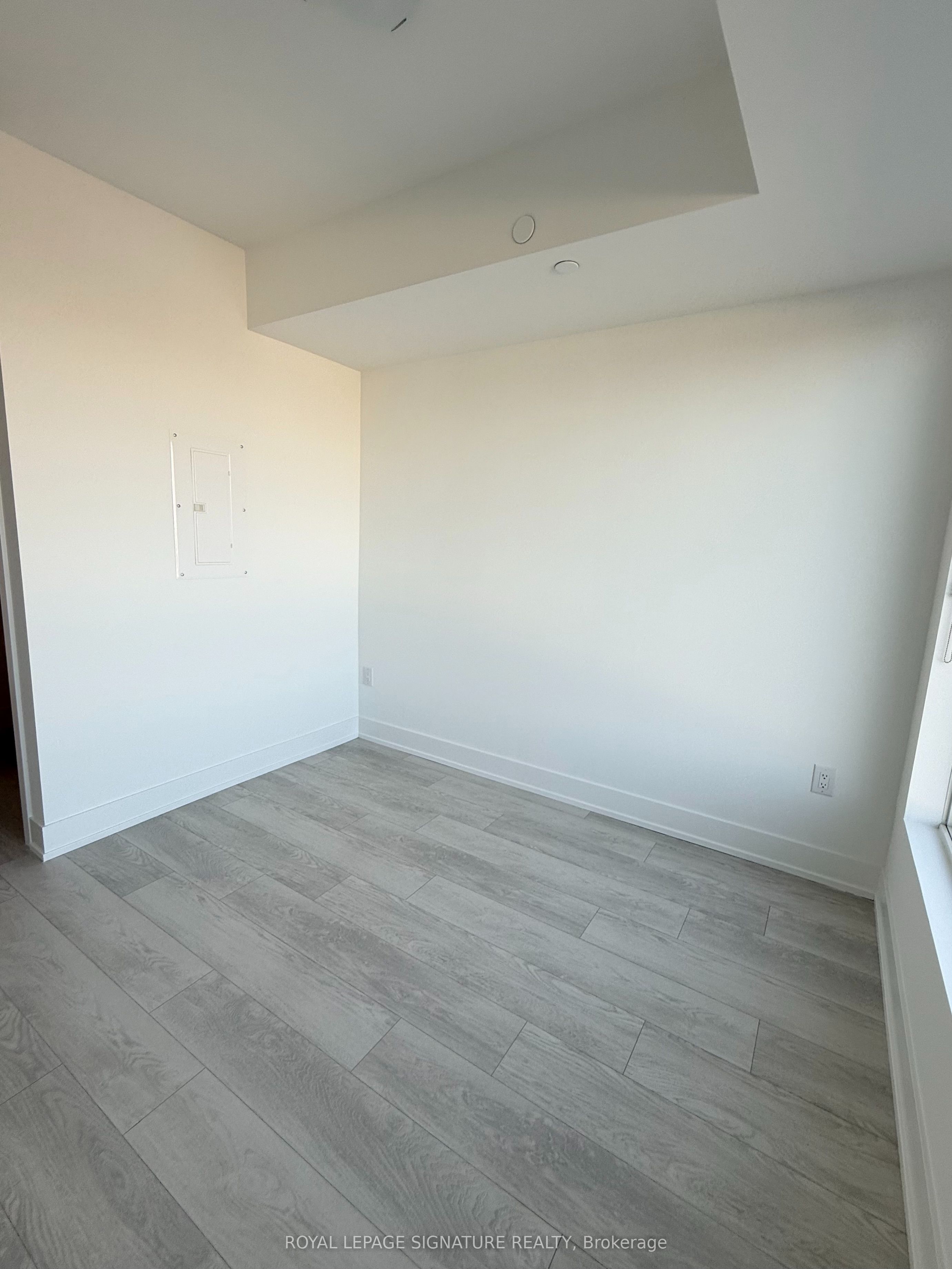 2450 Old Bronte Road 410 Property Photo 16