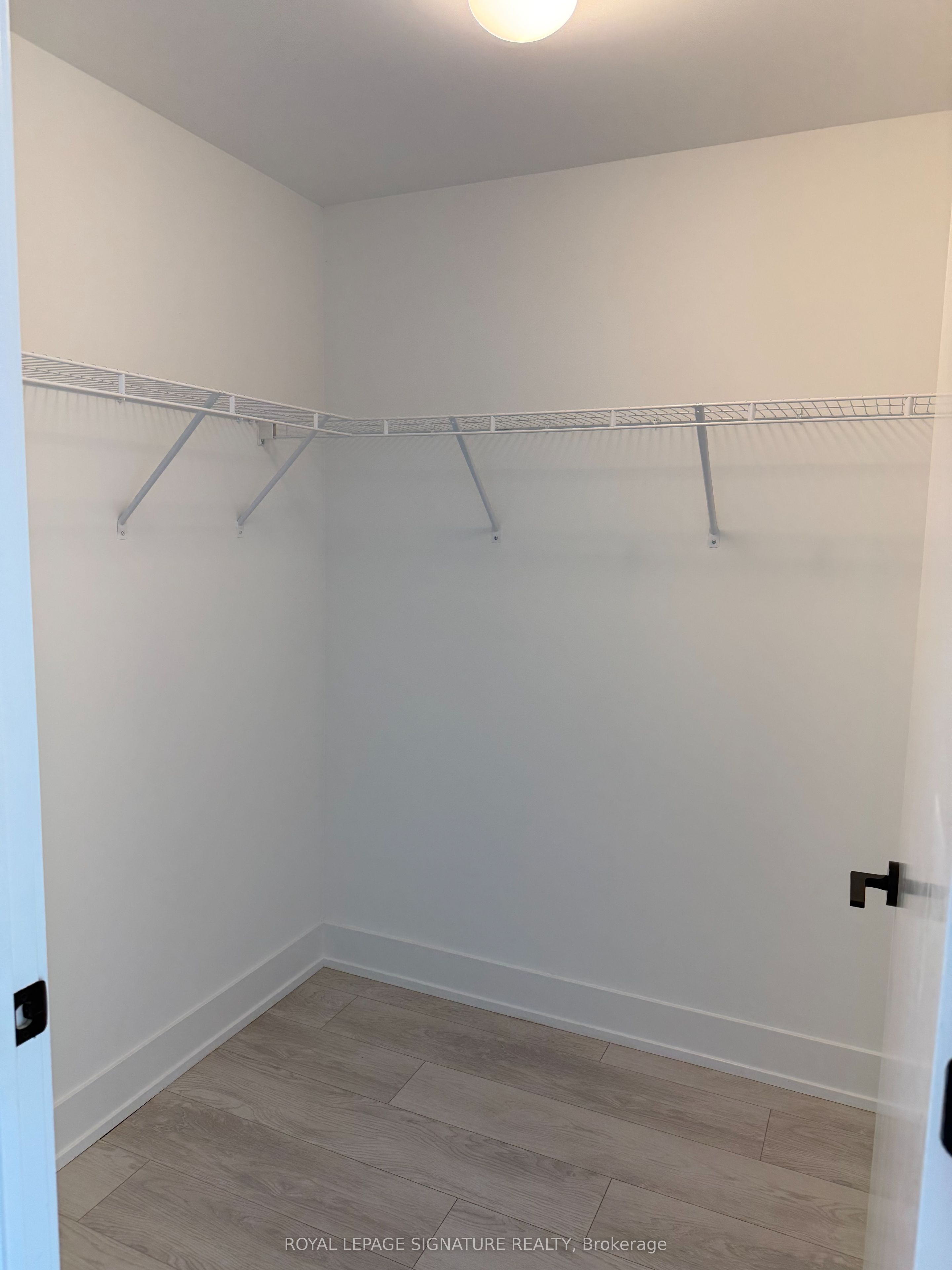 2450 Old Bronte Road 410 Property Photo 17