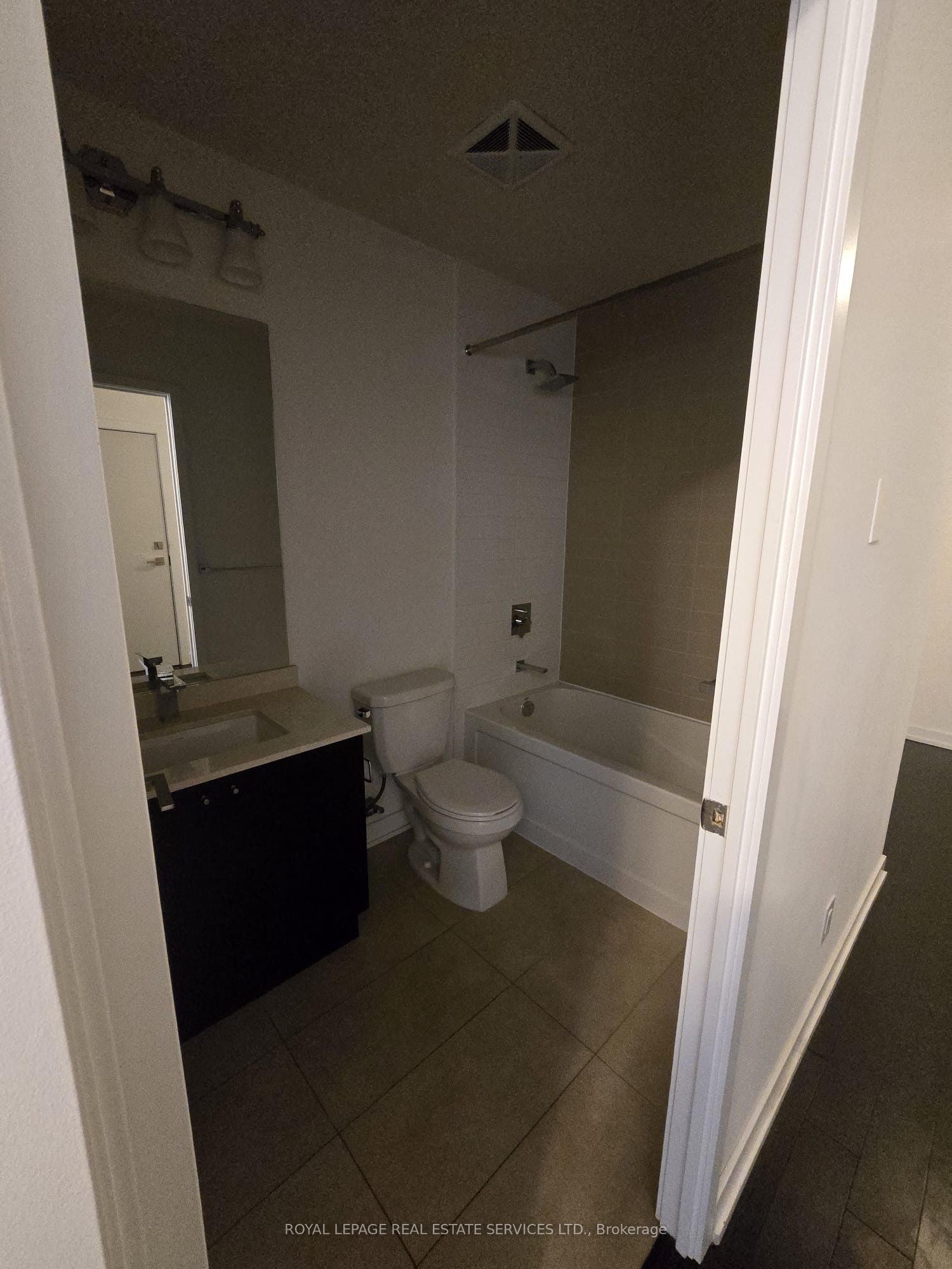 510 Curran Place 2707 Property Photo 10