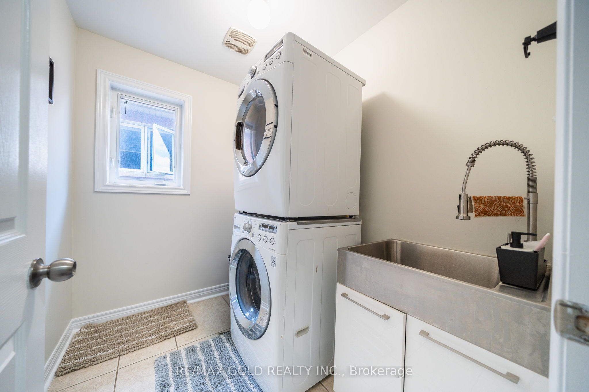 12 Pefferlaw Drive Property Photo 18