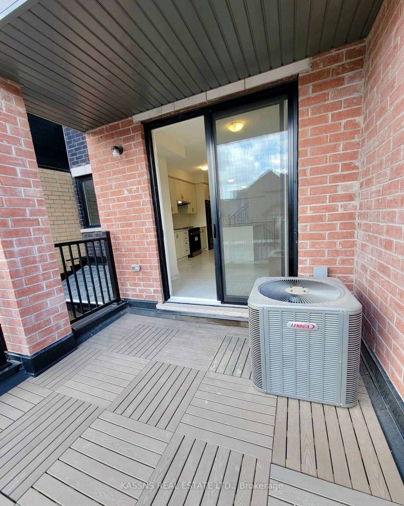 3305 Sixth Line Property Photo 14