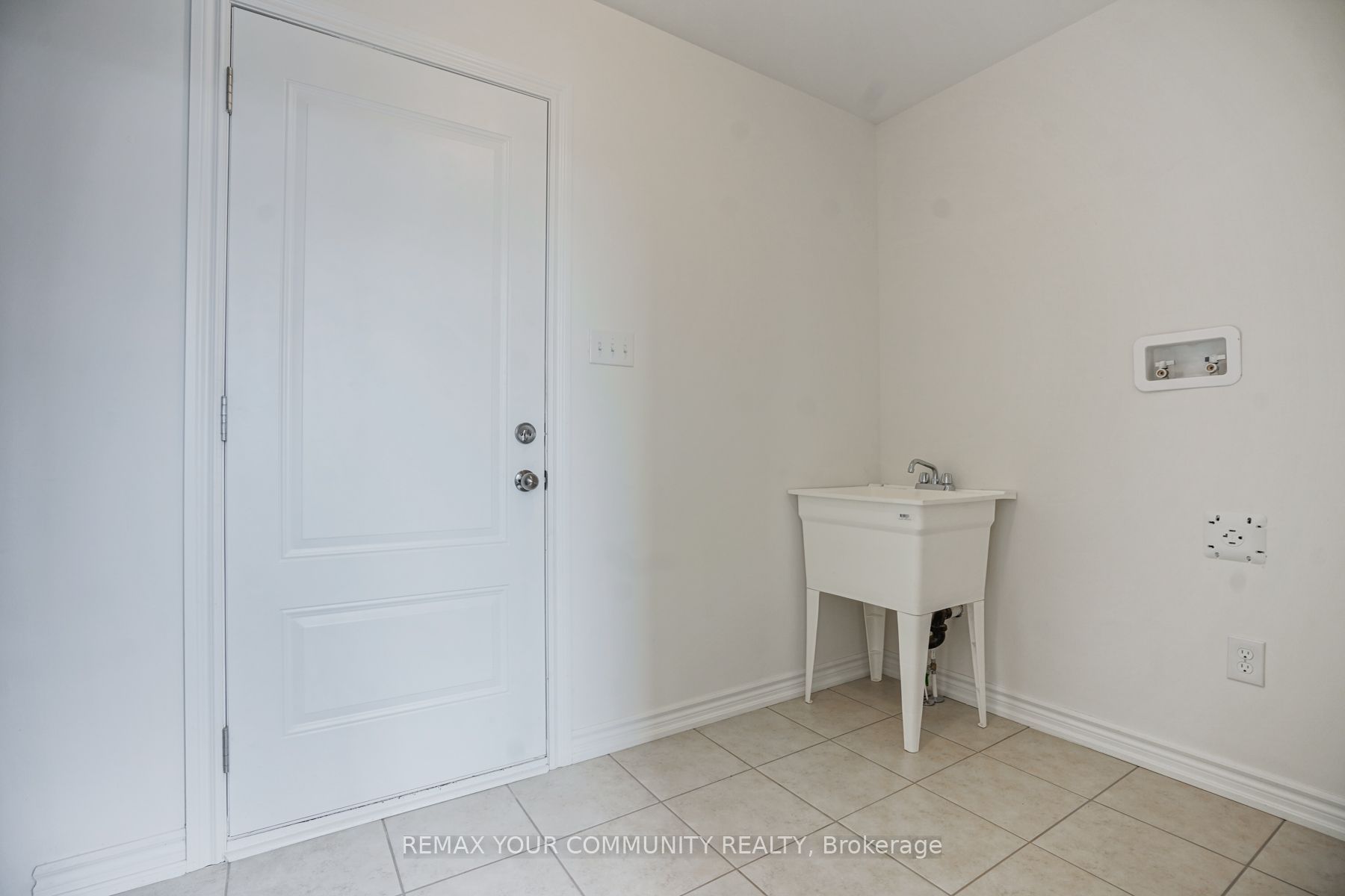 13 Gilford Street Property Photo 4