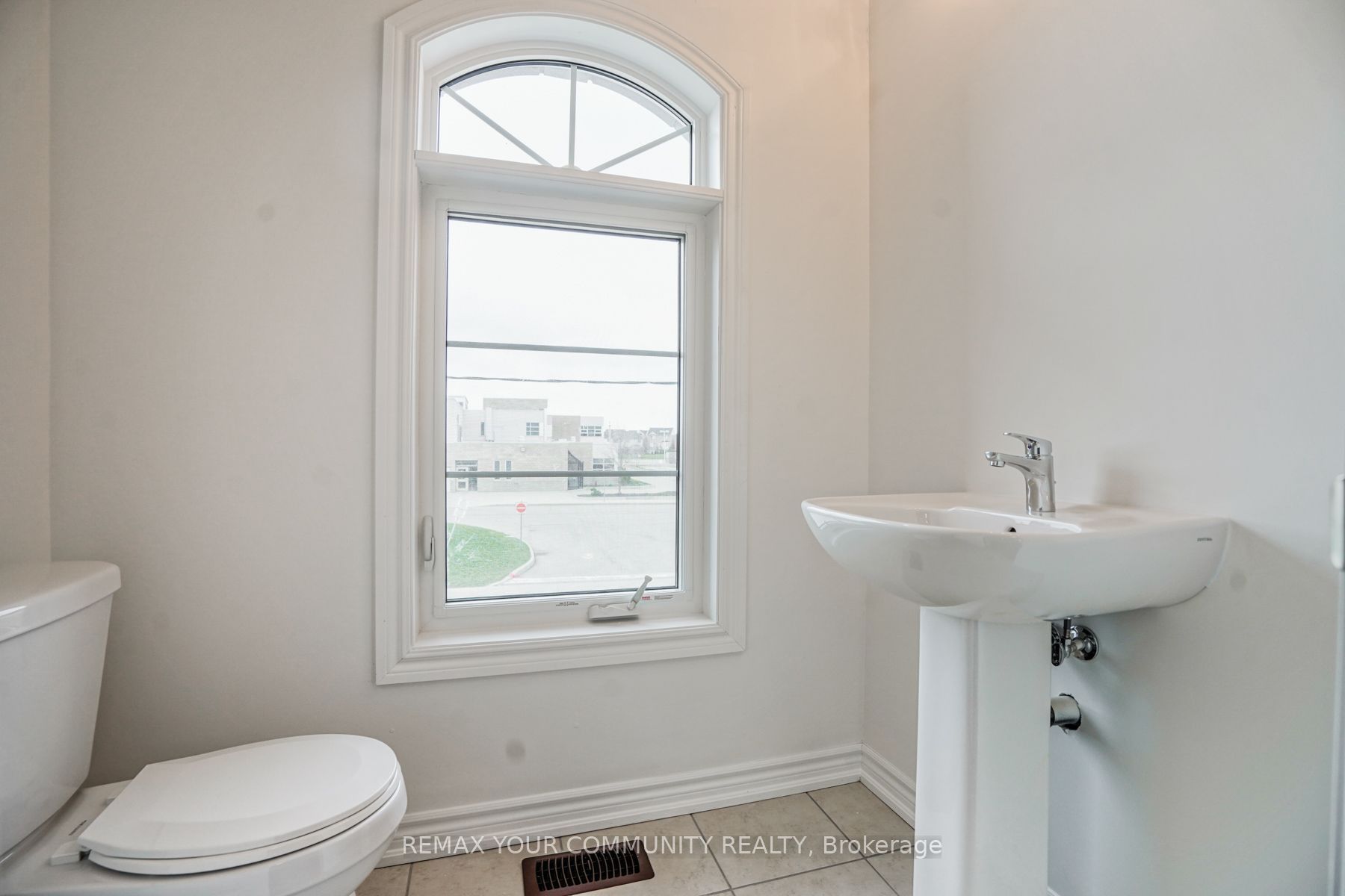 13 Gilford Street Property Photo 12