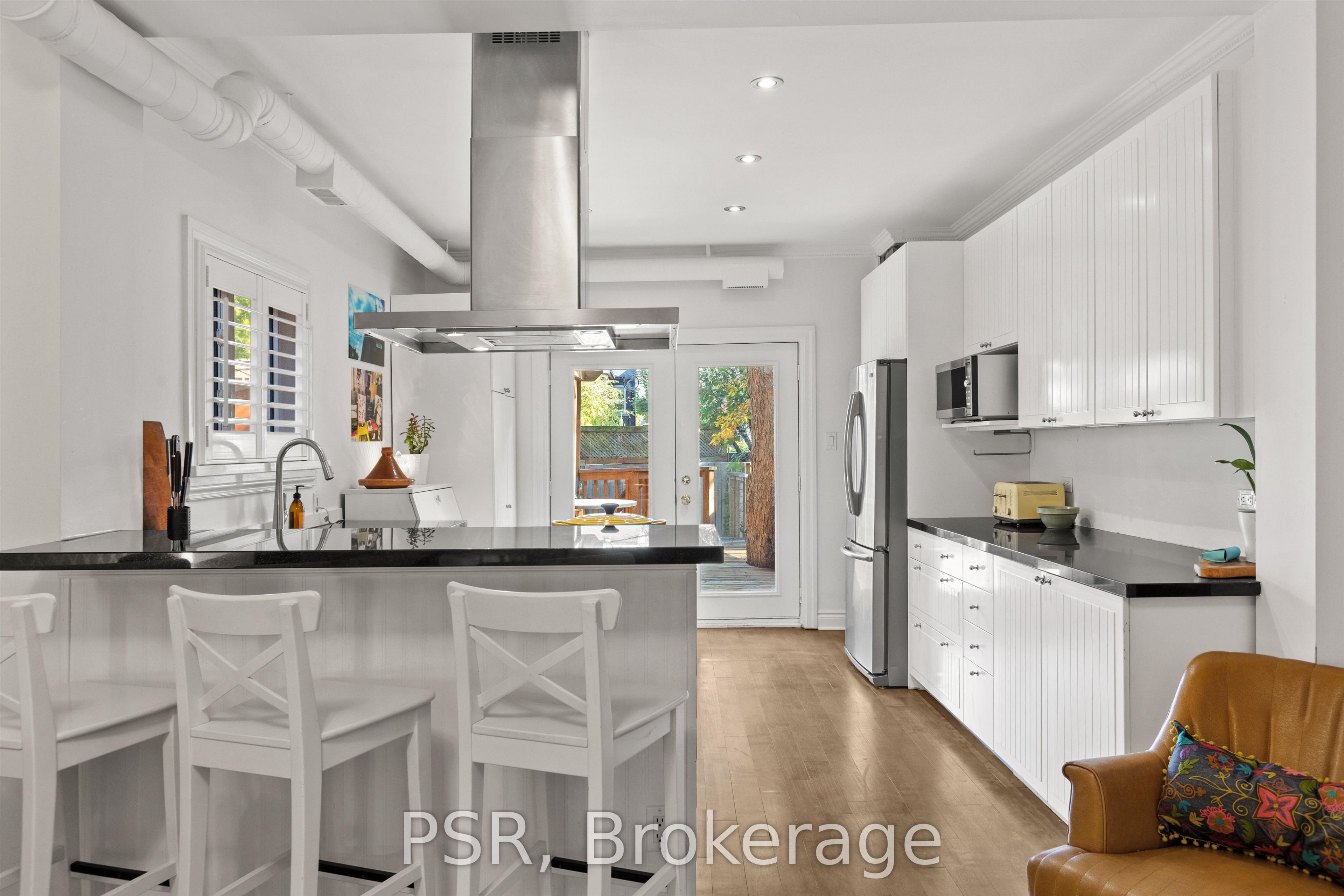 109 Macdonell Avenue Property Photo 8