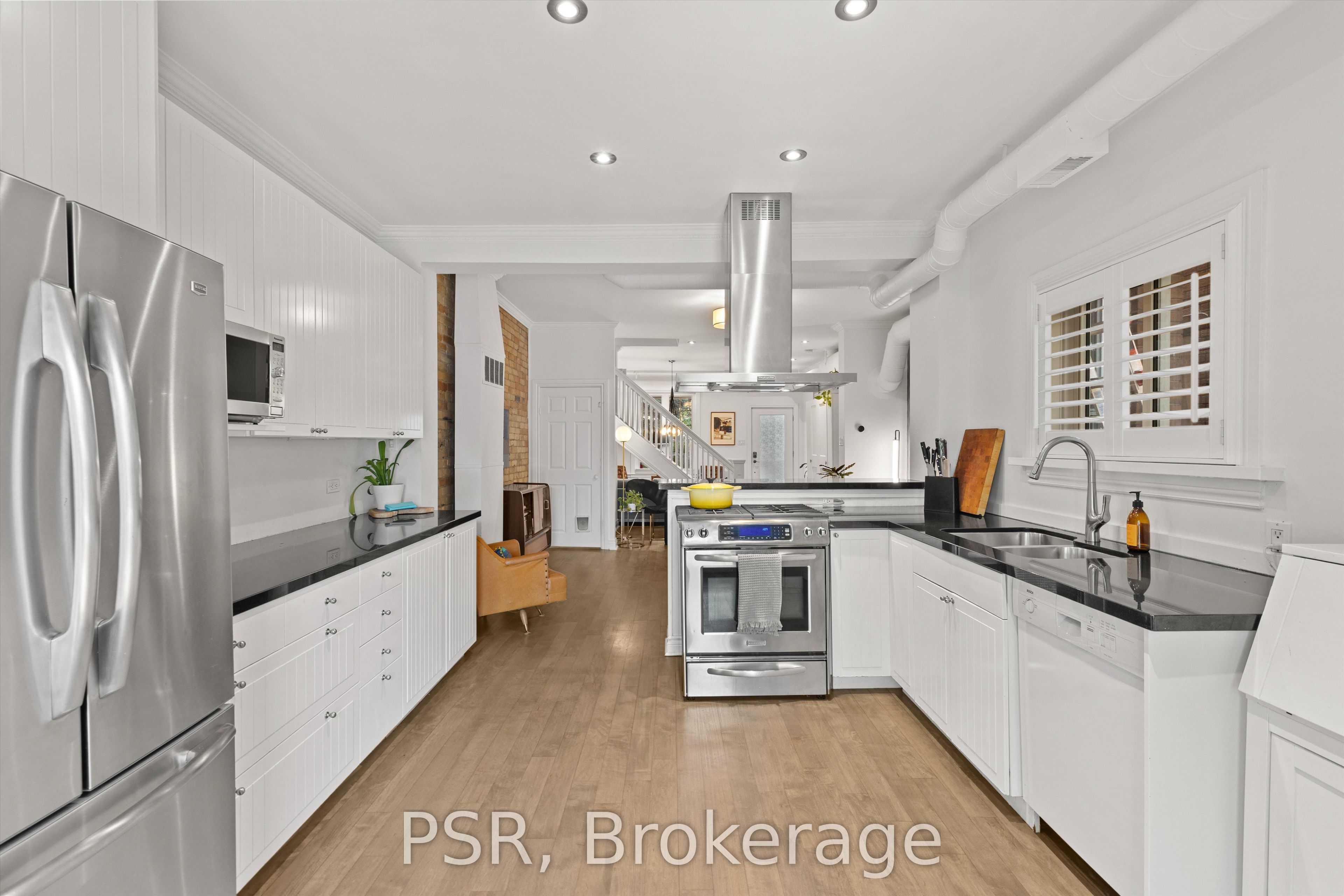 109 Macdonell Avenue Property Photo 11