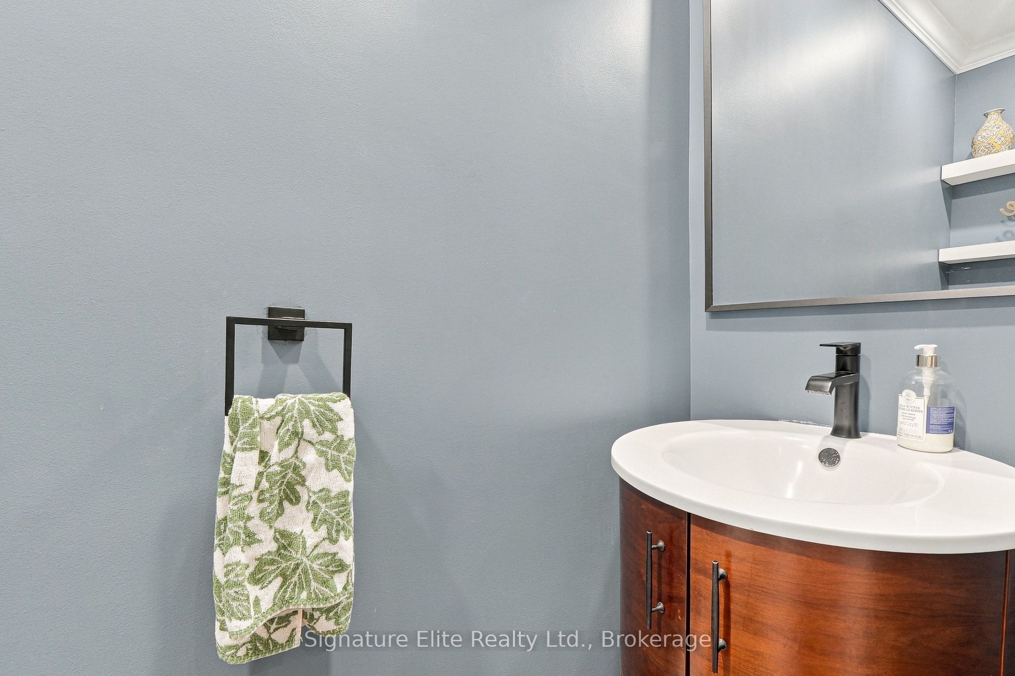 190 Longwood Drive Property Photo 16