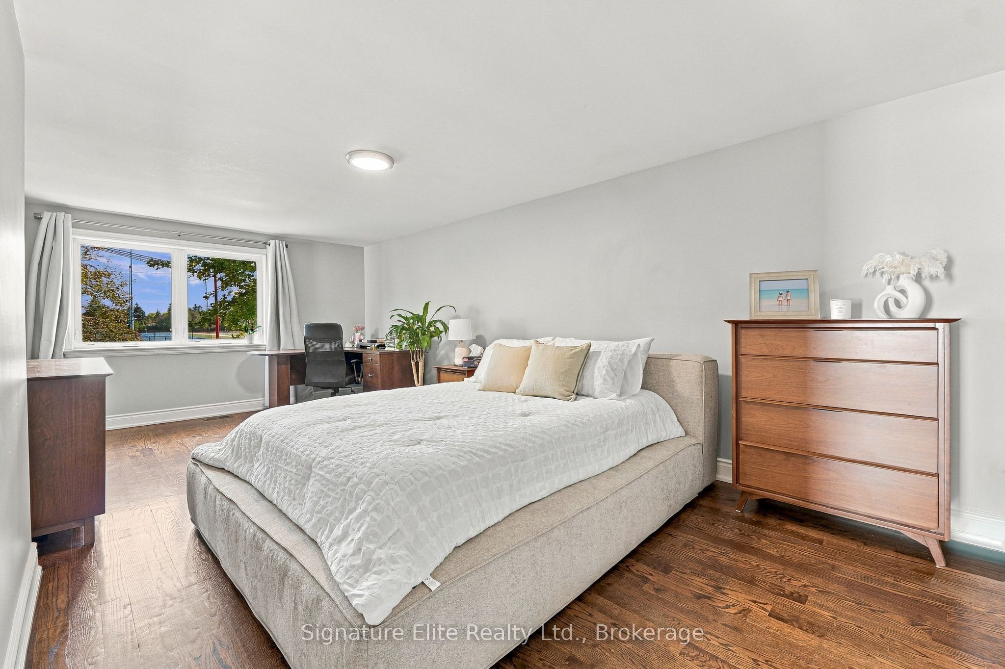190 Longwood Drive Property Photo 19