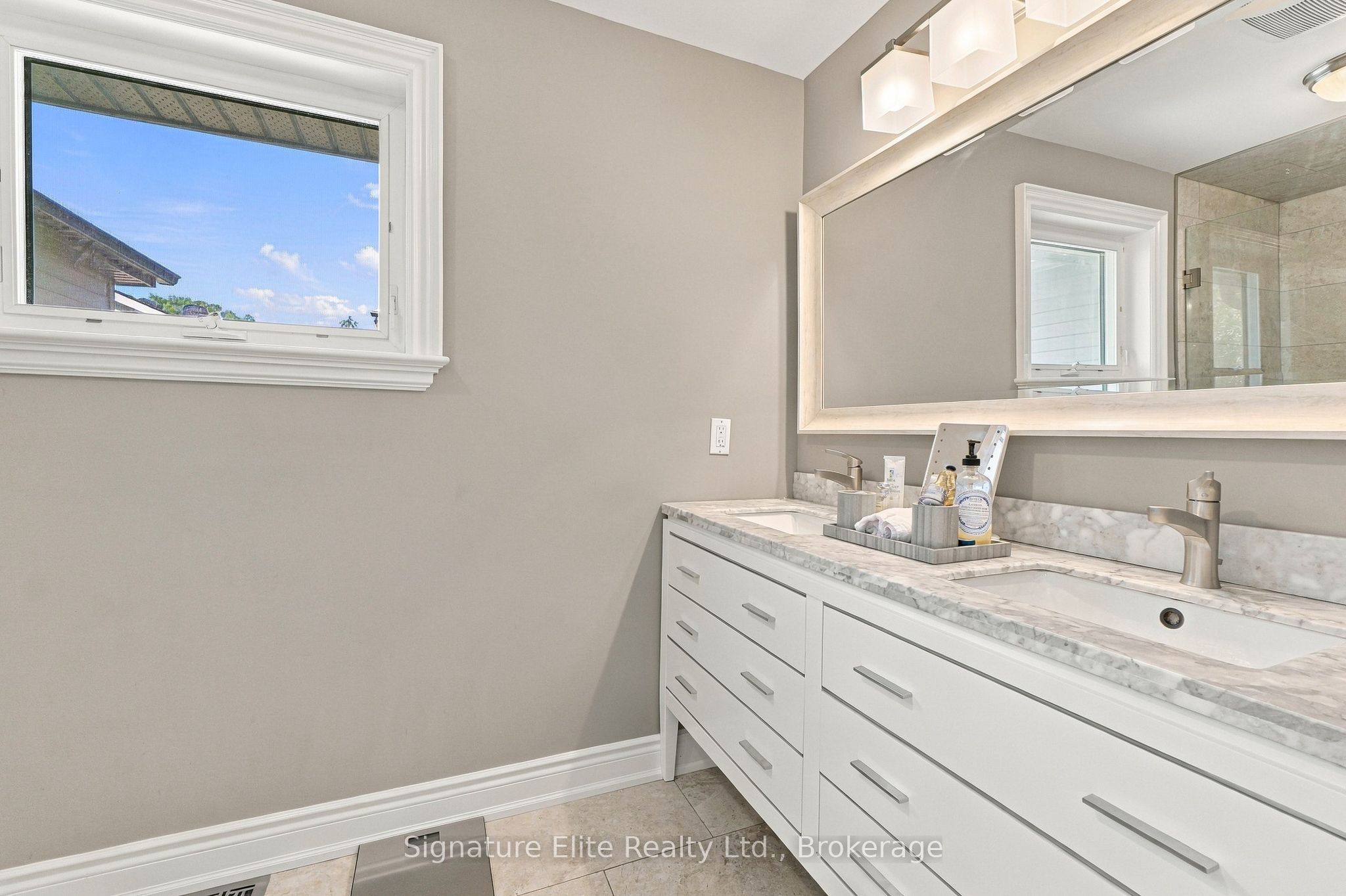 190 Longwood Drive Property Photo 23
