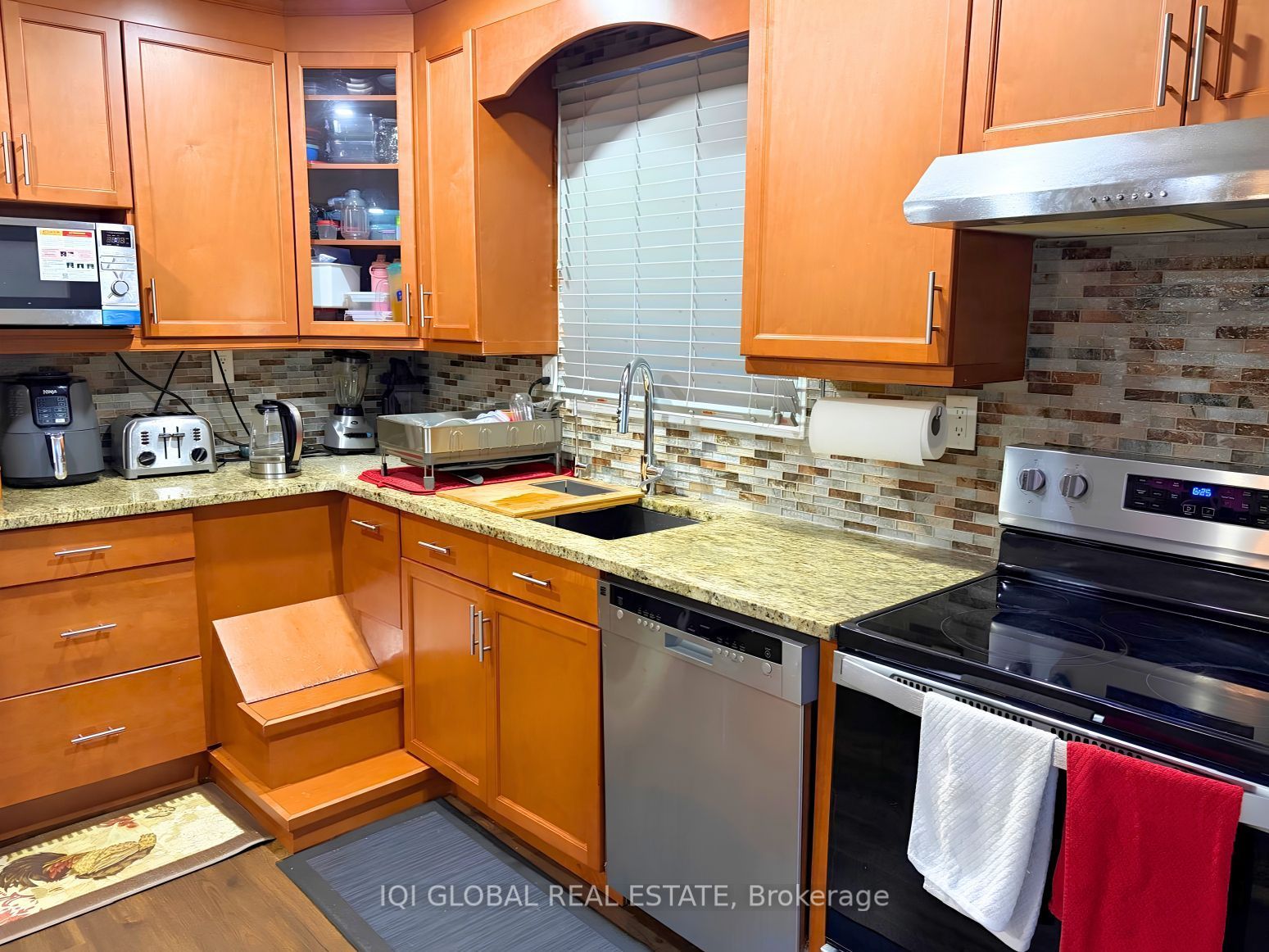 11 Stone Court Property Photo 6