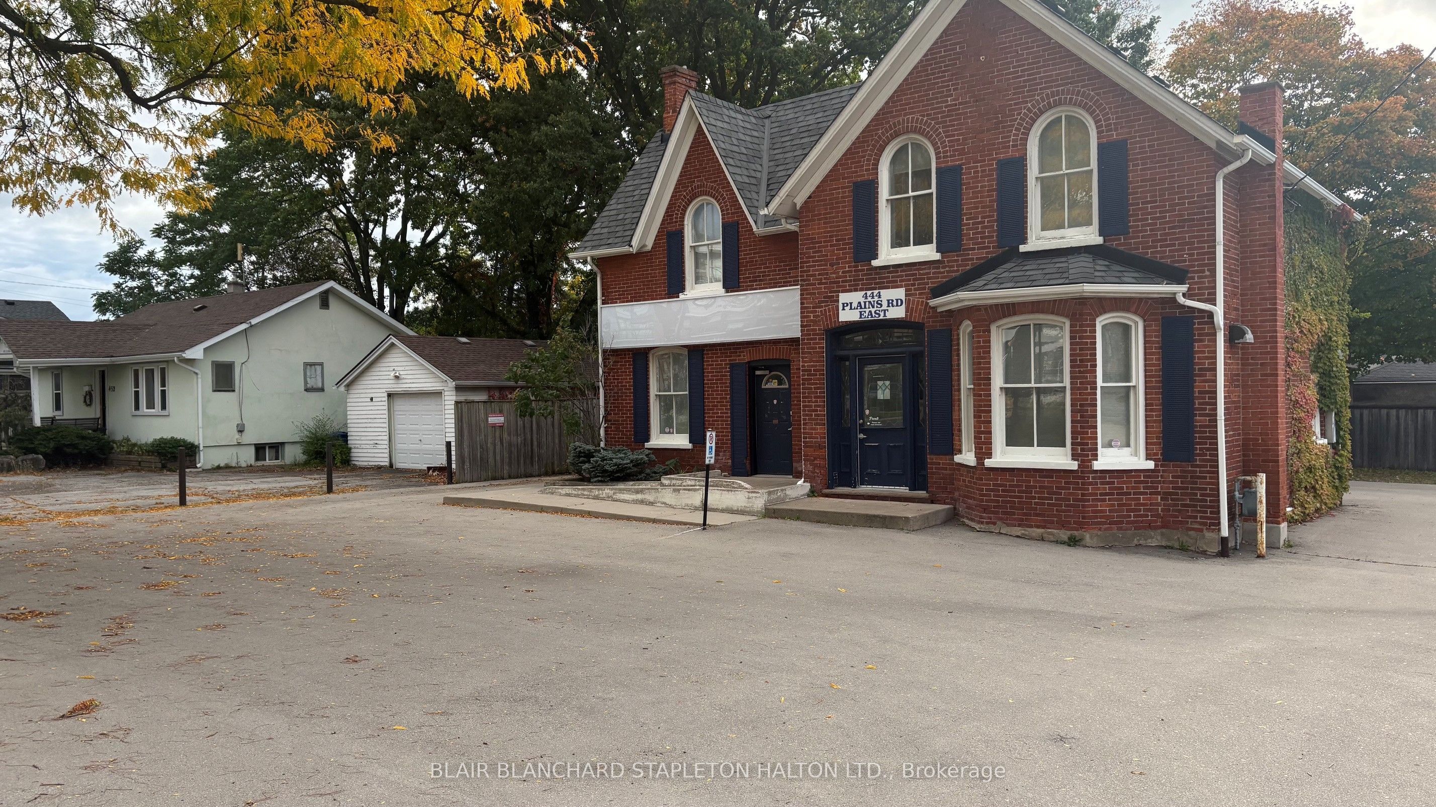 446 Plains Road E Property Photo 1