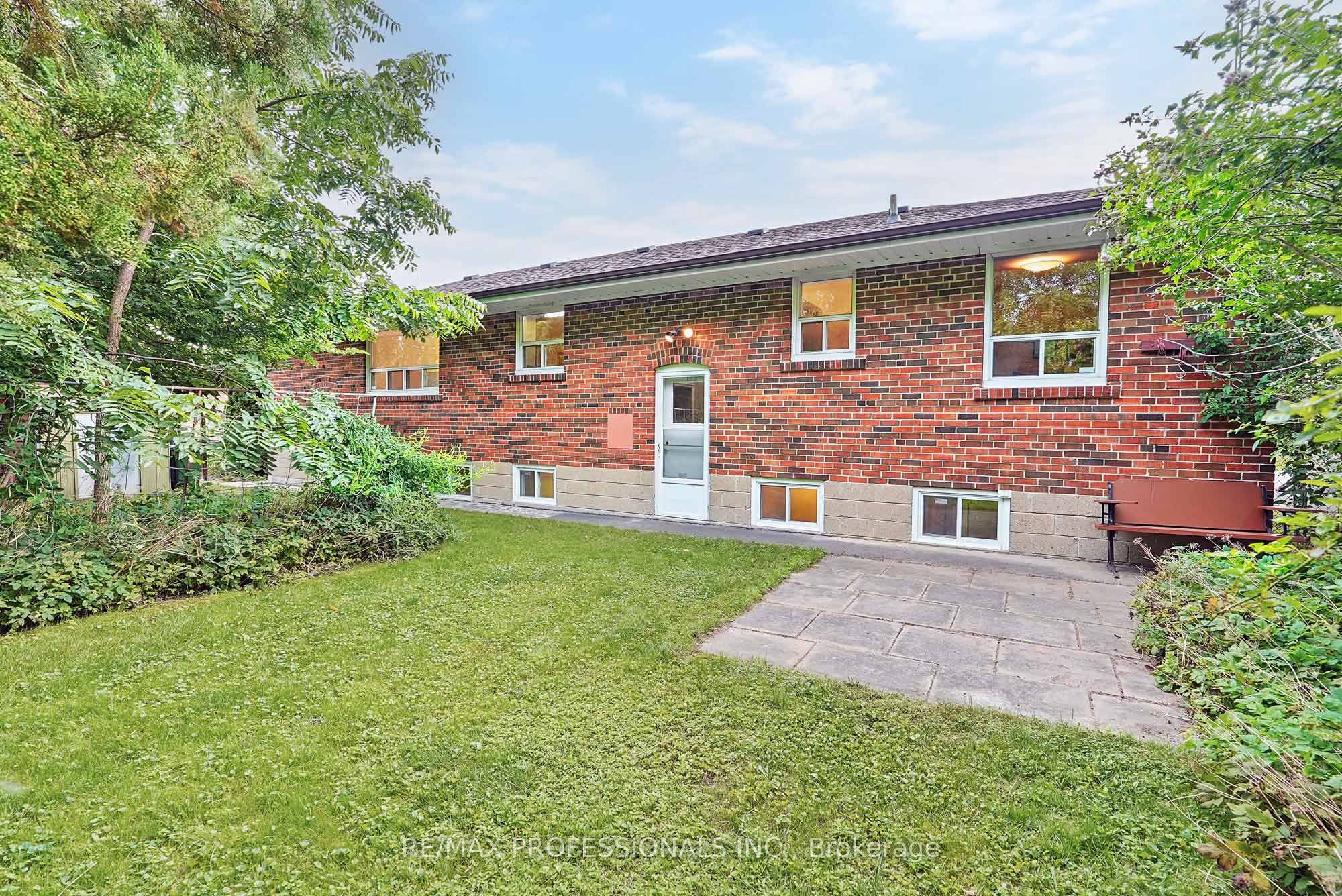 45 Fernalroy Boulevard Property Photo 44