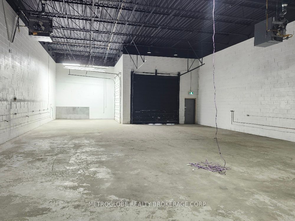 1090 Kamato Road 1 & 2 Property Photo 6