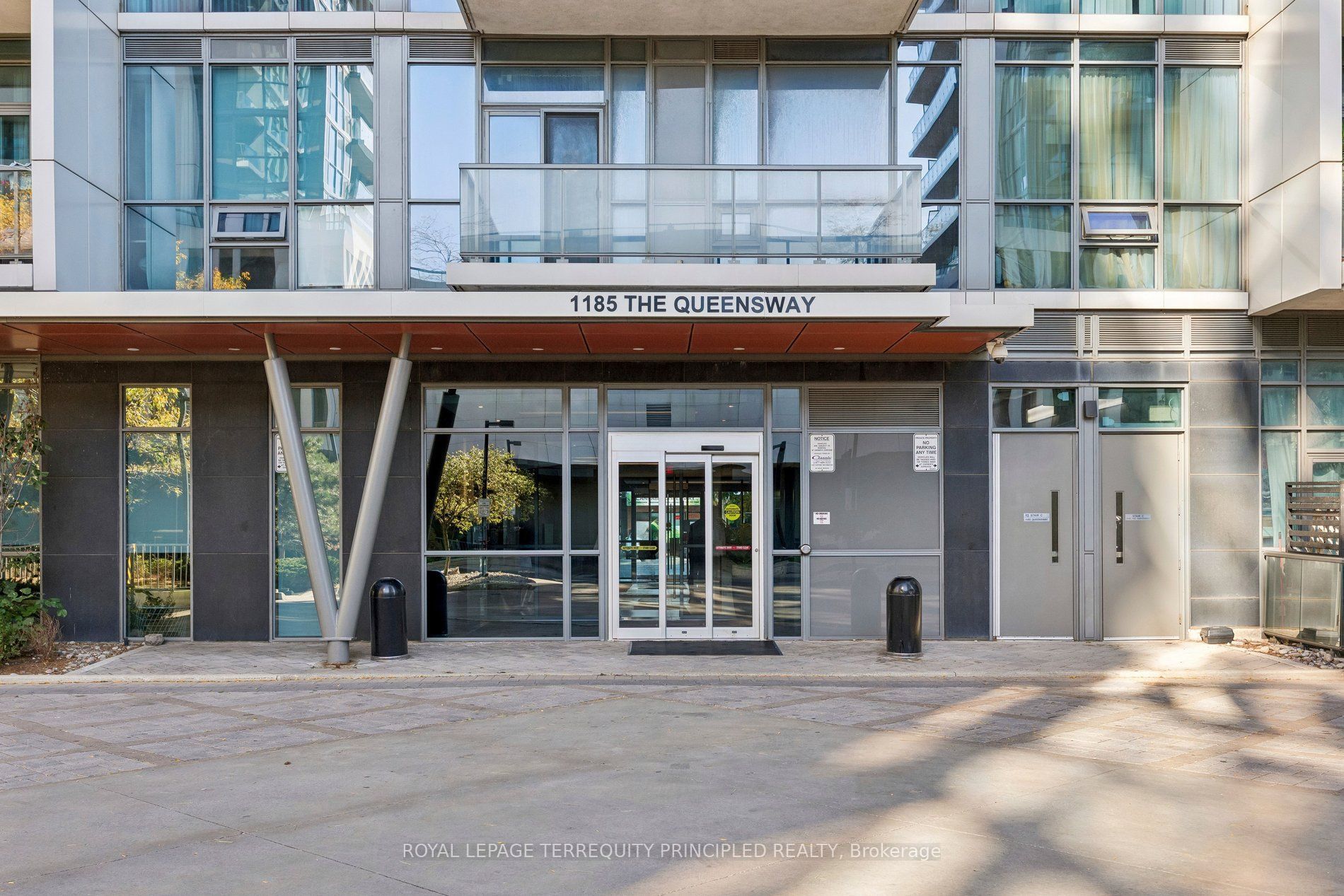 1185 The Queensway 504 Property Photo 1